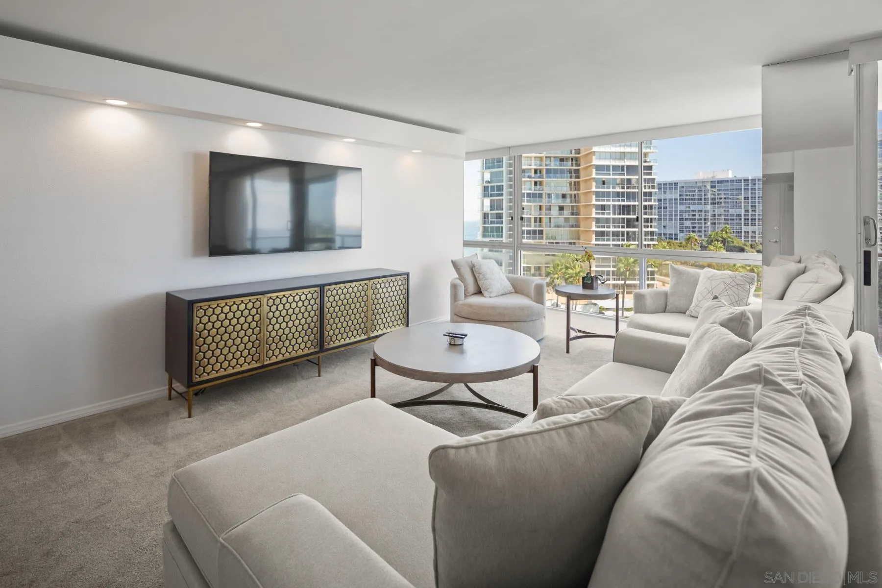 https://cdn.realtyfeed.com/cdn/127/250021883/f6d2564fa055716e9403bc72c3797e4d.webp