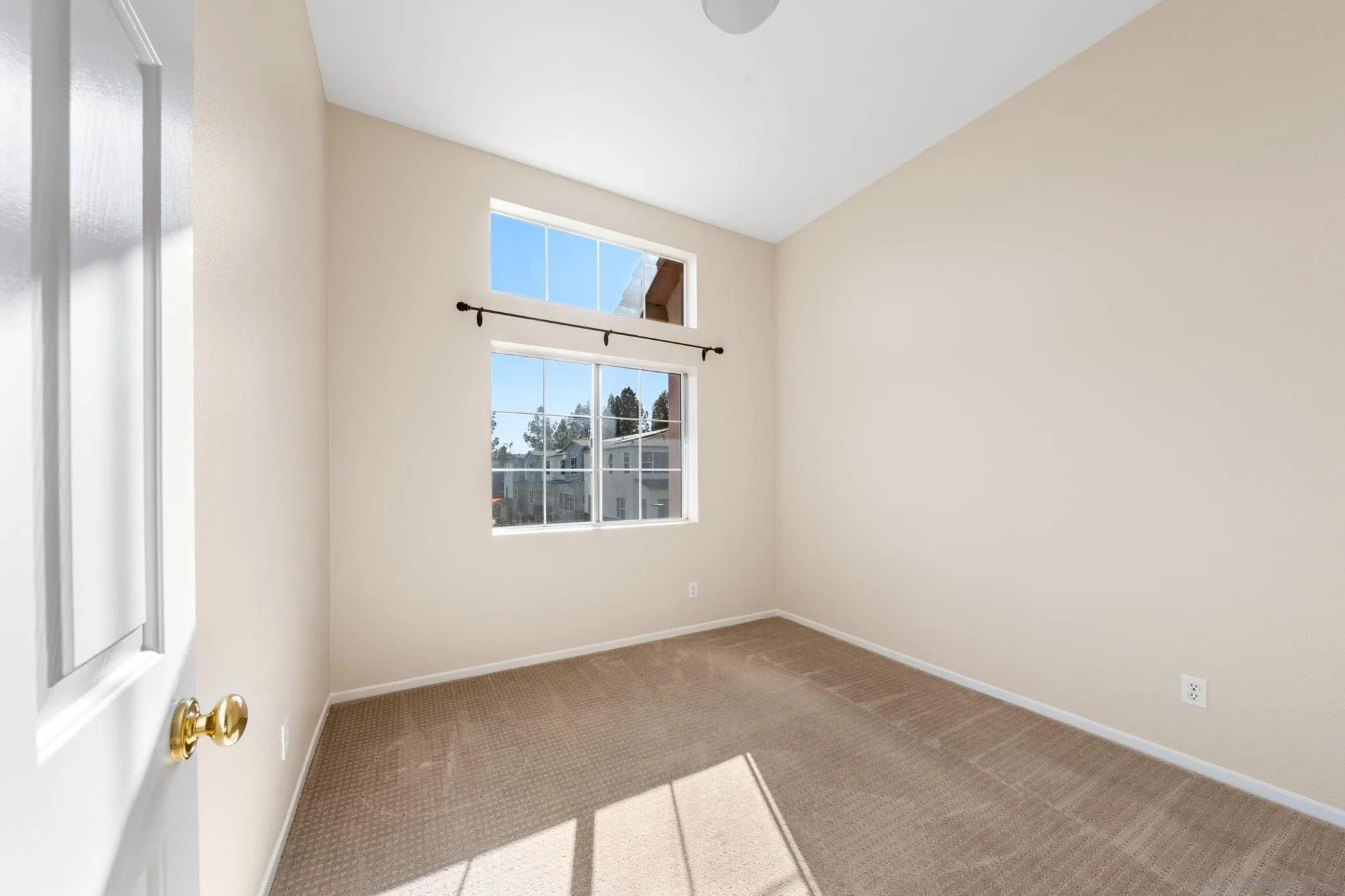 https://cdn.realtyfeed.com/cdn/127/250021897/9ad92804b0aac15863e4b107f8dc679a.webp