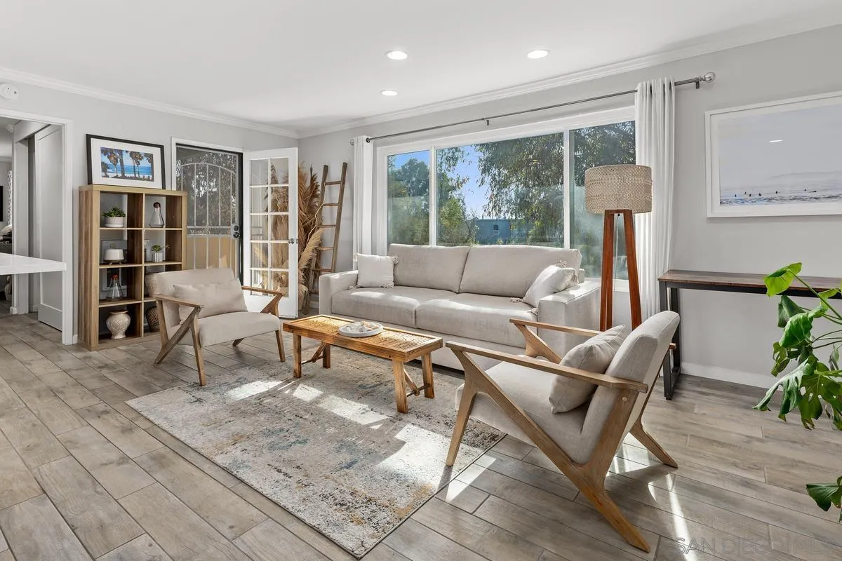 Photo #3: 250021904 Listing 