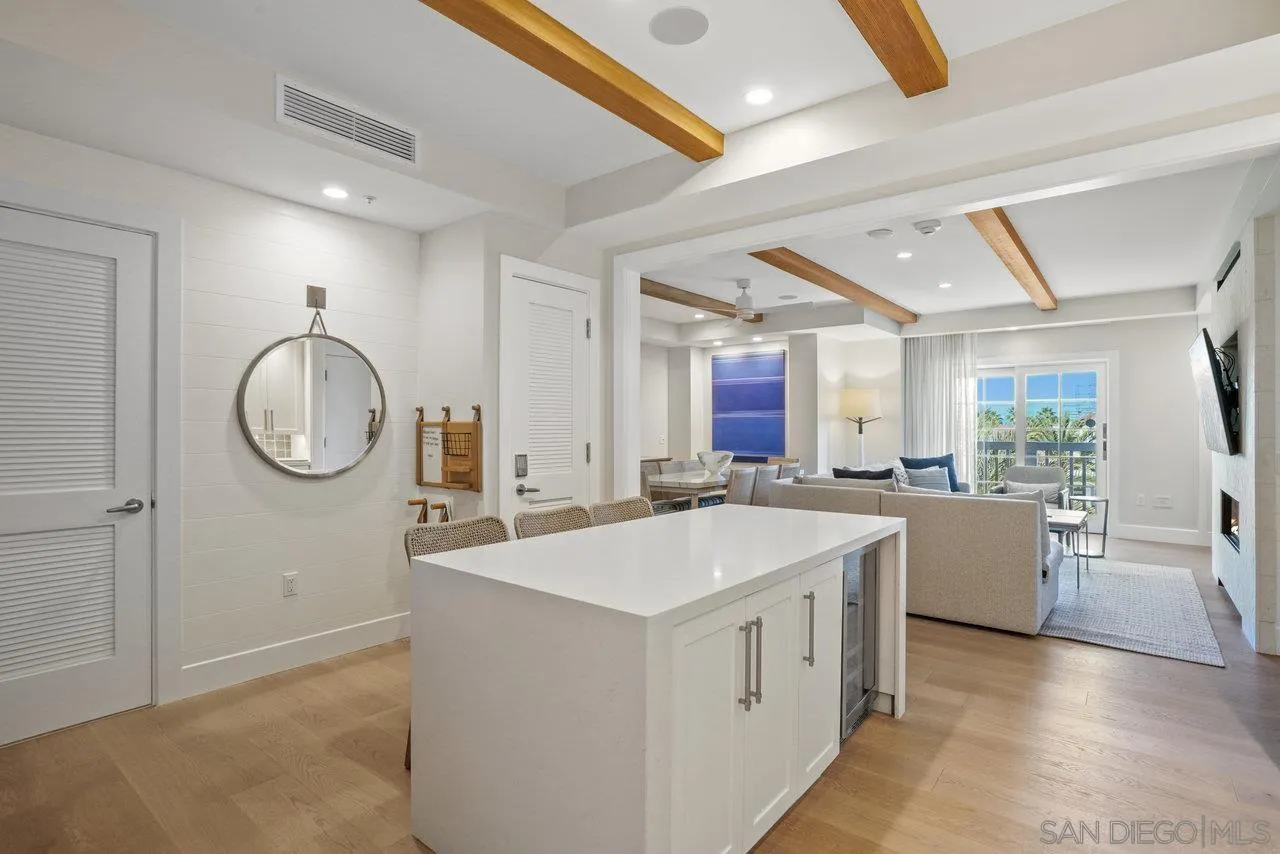 Photo #7: 250022008 Listing: Photo #7