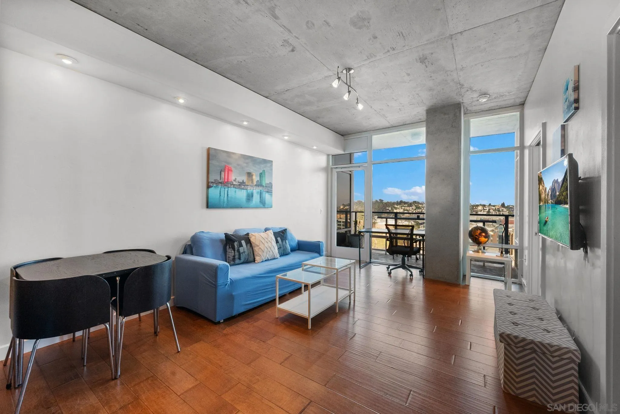 Photo #5: 250022018 Listing 