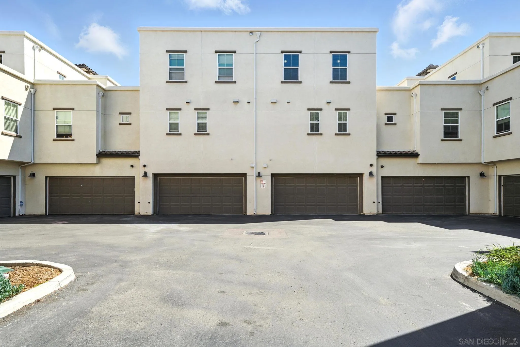 Photo #2: 250022020 Listing 