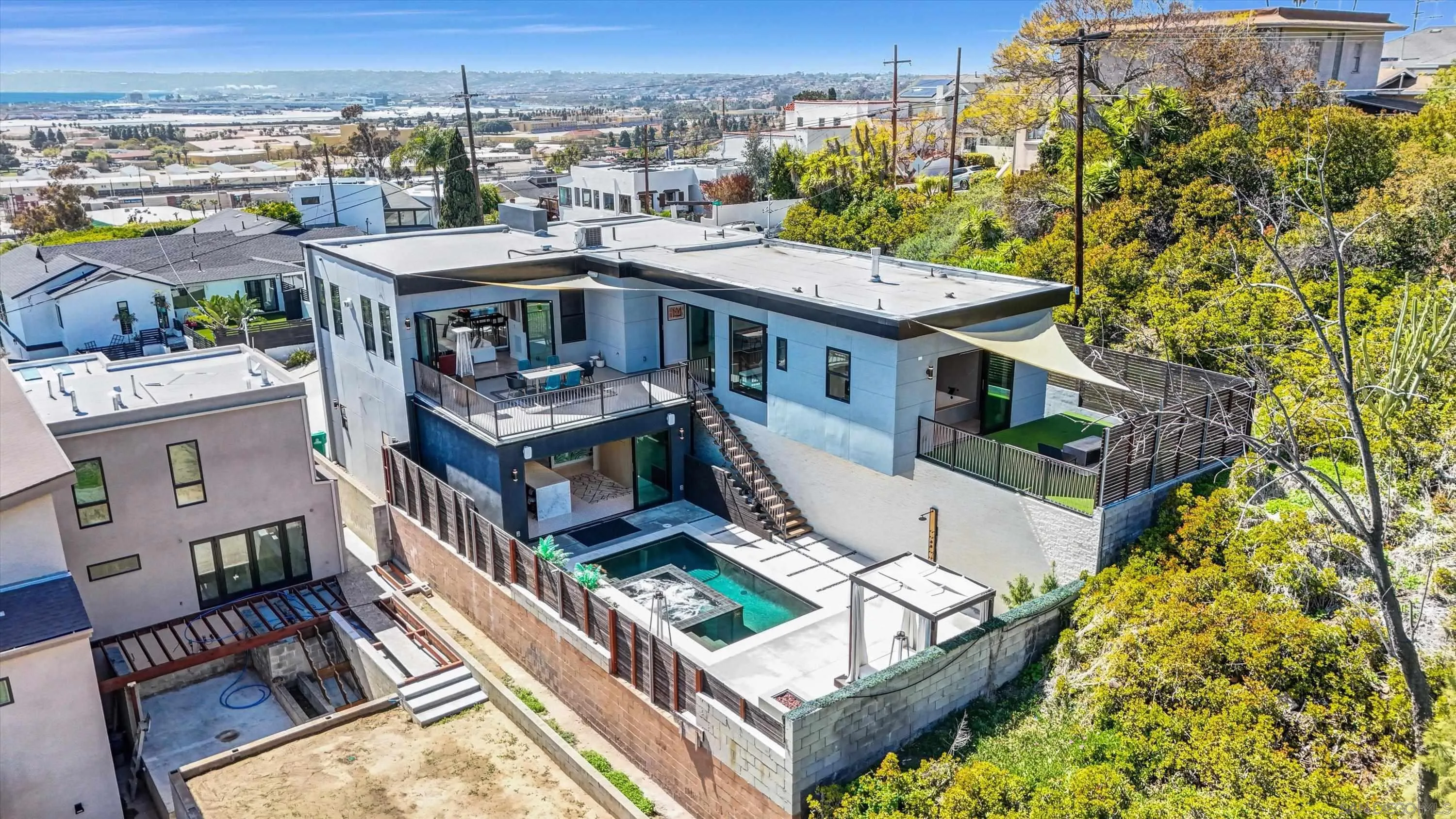 https://cdn.realtyfeed.com/cdn/127/250022021/1a0fb7f15a9249b22ec29151bc3434d7.webp