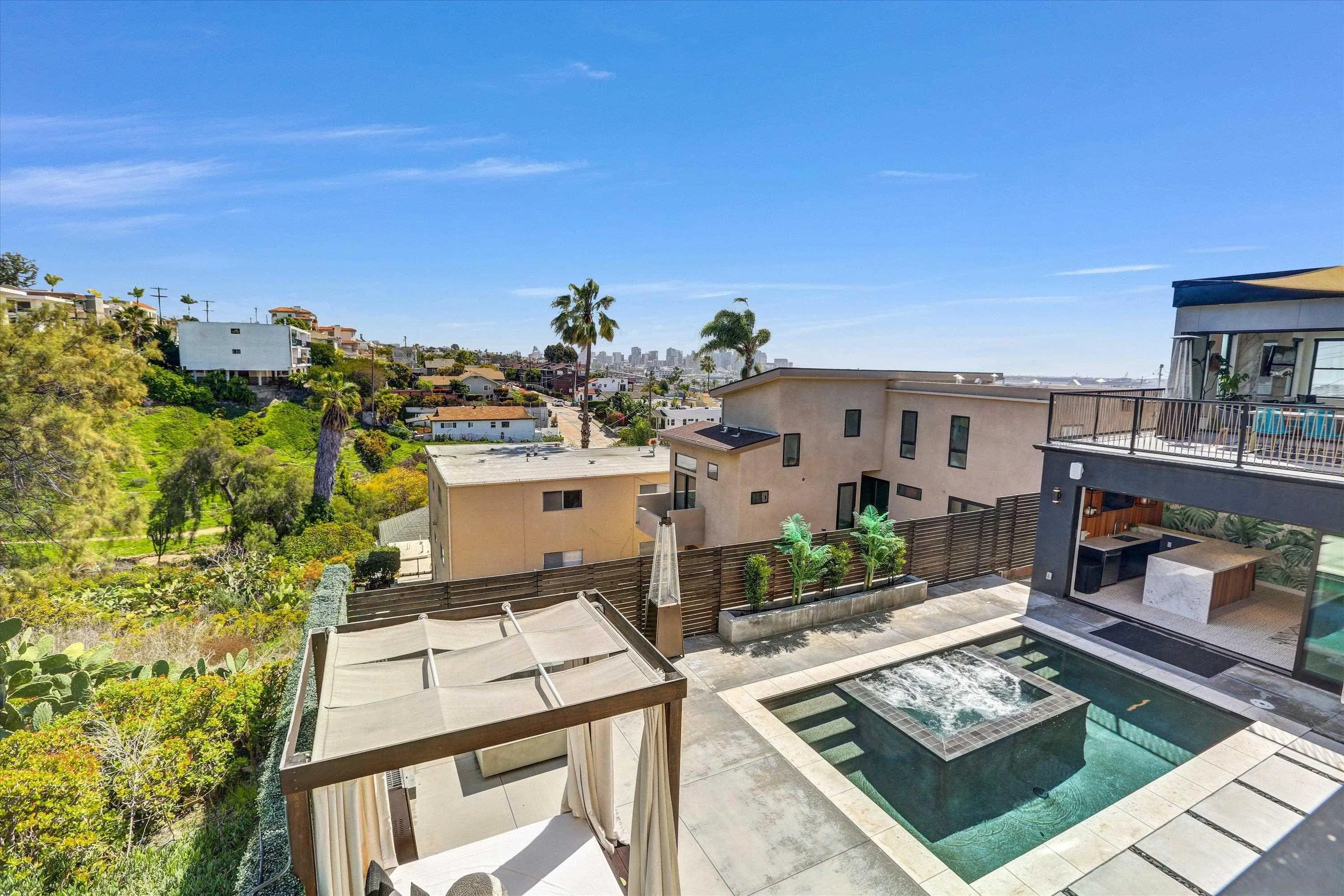 https://cdn.realtyfeed.com/cdn/127/250022021/4df49d0b6f2f4b943a36cfb2aa4ca7e6.webp