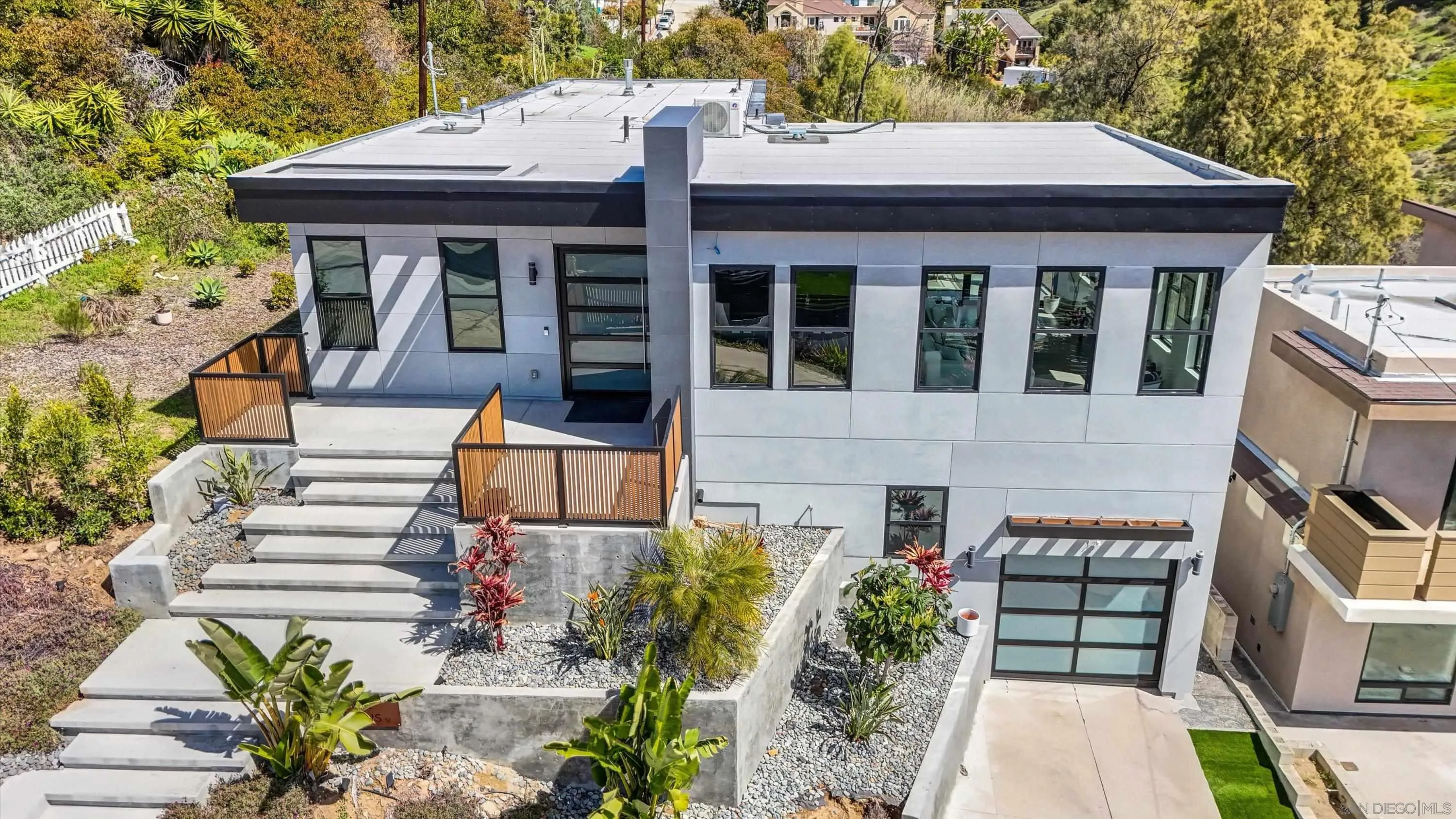 https://cdn.realtyfeed.com/cdn/127/250022021/65fab120631af8b71712d4a0e20d8d44.webp