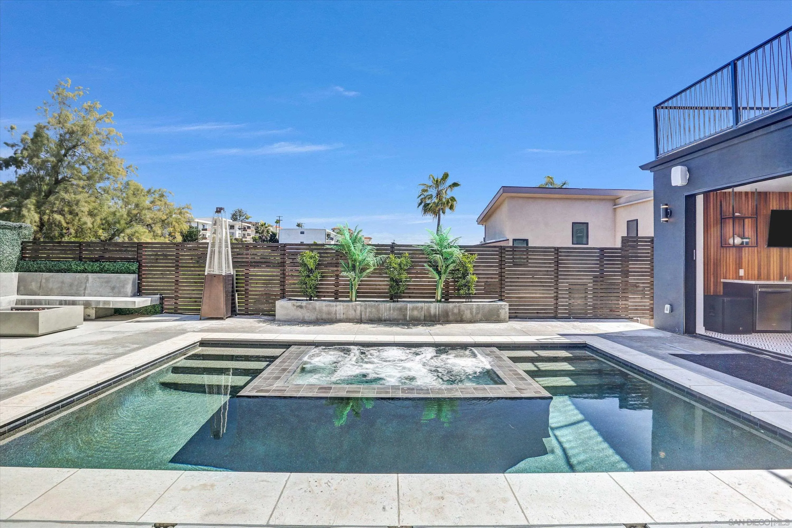 https://cdn.realtyfeed.com/cdn/127/250022021/6ec09f2ce3f0a37668c25d91f90649d9.webp