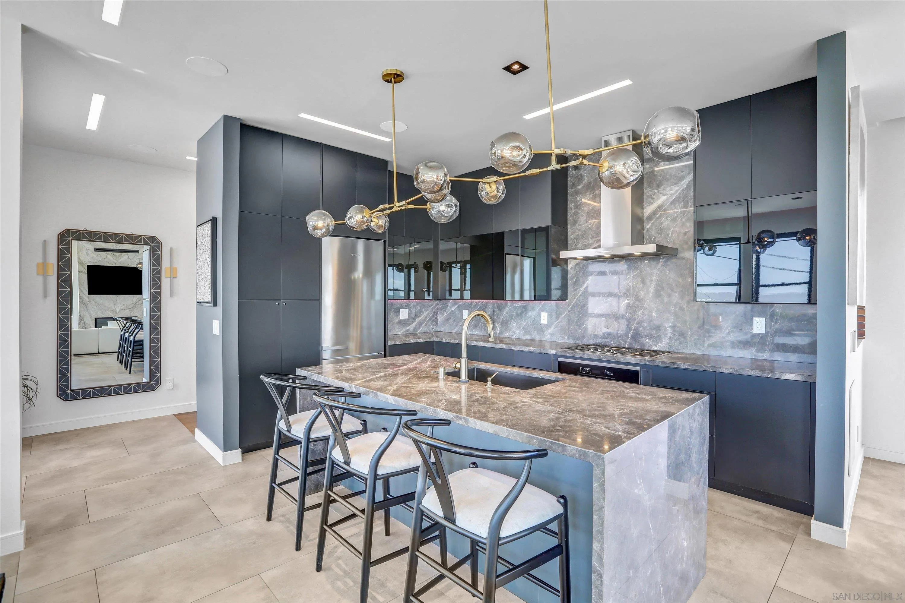 https://cdn.realtyfeed.com/cdn/127/250022021/715b0cac2402b402d2dce2cef754de8f.webp