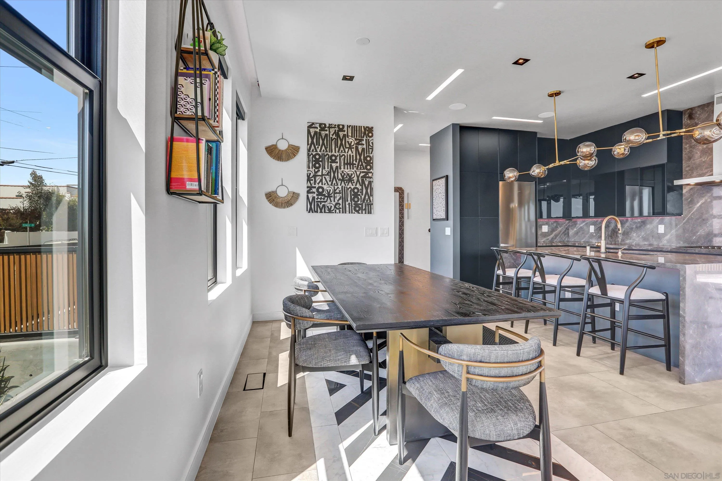 https://cdn.realtyfeed.com/cdn/127/250022021/8047e5185a8d25aa31464186ebe48611.webp