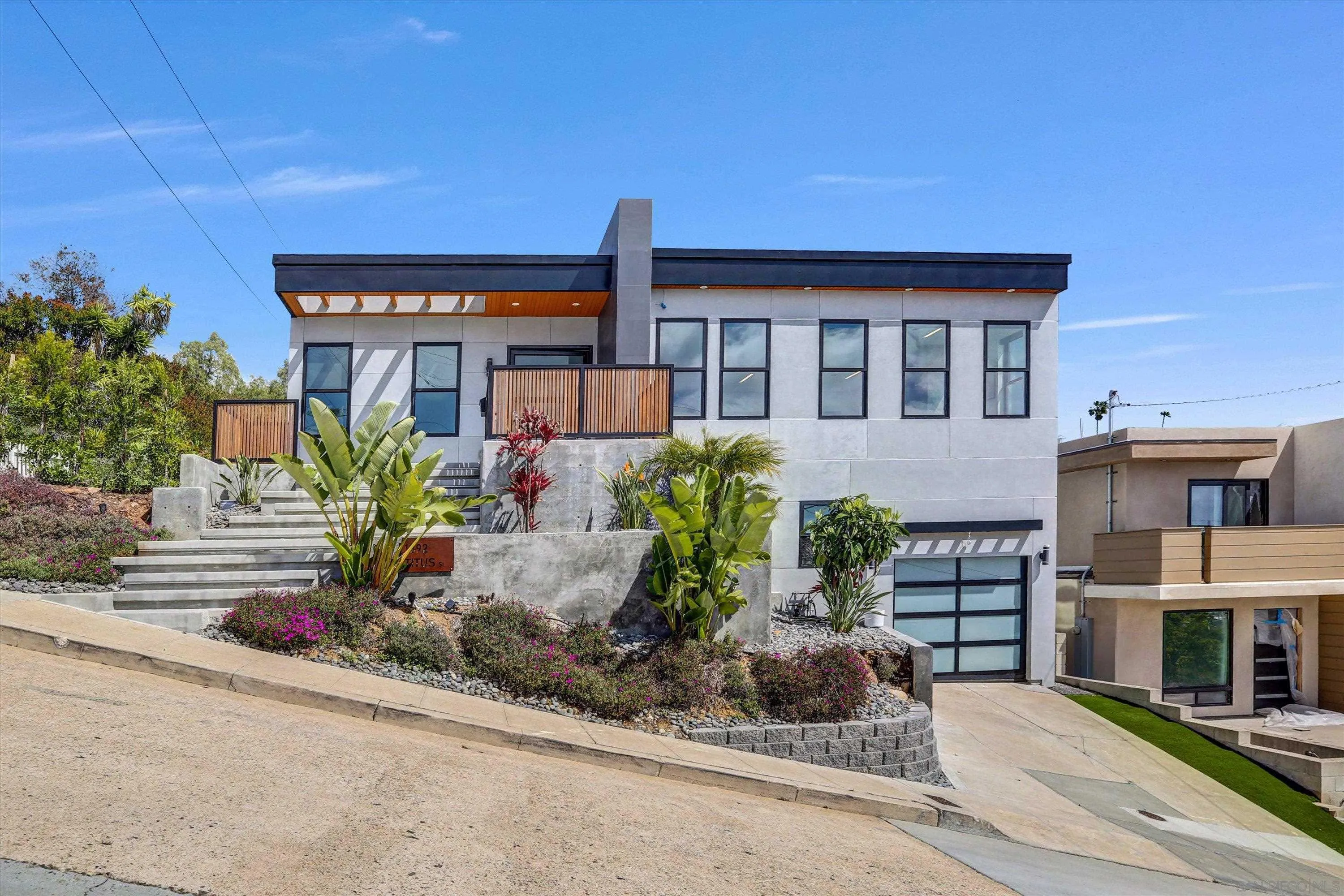 https://cdn.realtyfeed.com/cdn/127/250022021/8bfb0a7b5e9715472190463d376e2fcf.webp