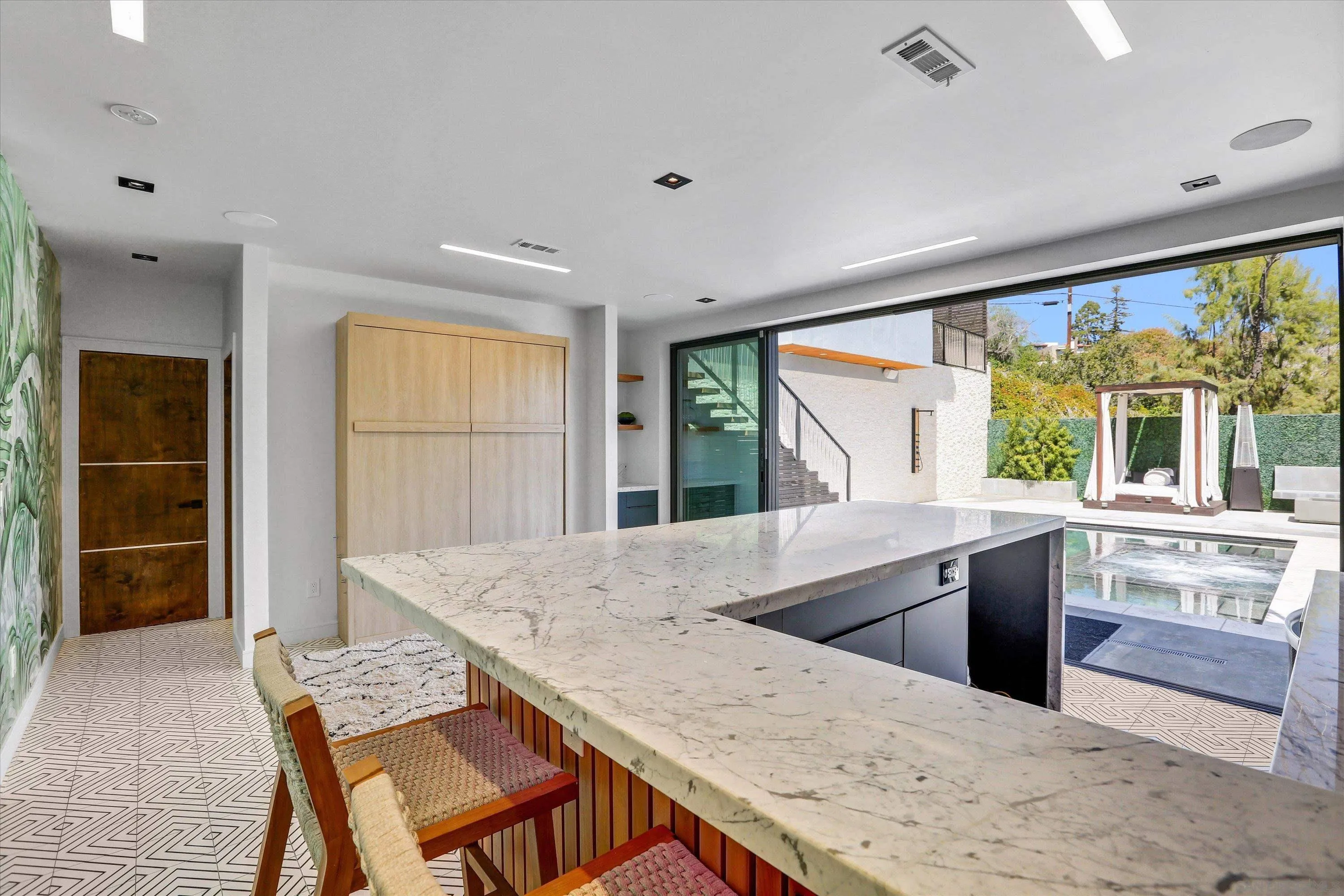 https://cdn.realtyfeed.com/cdn/127/250022021/90ae29a4c2a5cbb7cacde7fc4a9dbb78.webp