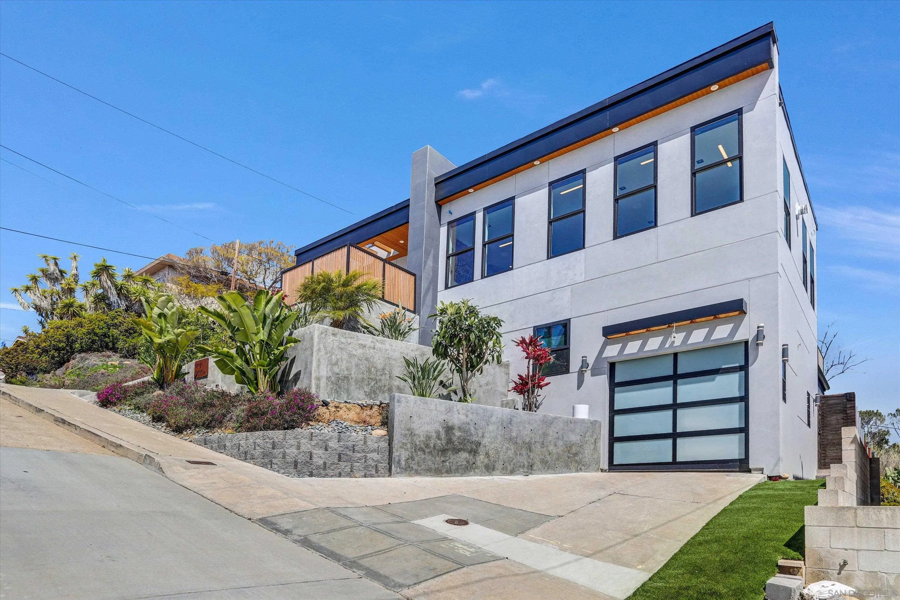 https://cdn.realtyfeed.com/cdn/127/250022021/ad49293c49dfbc100c2995de033fa81f.webp