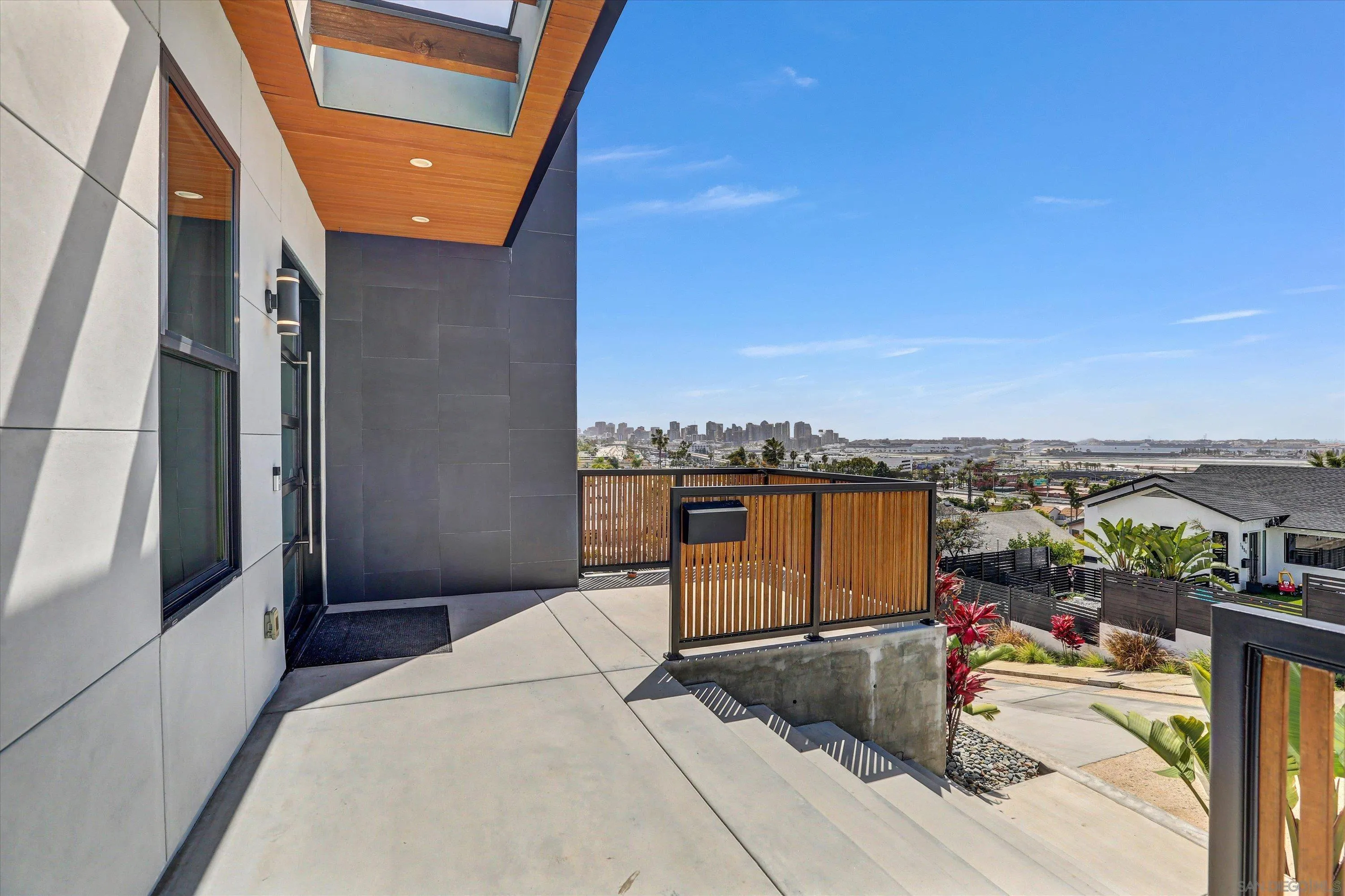 https://cdn.realtyfeed.com/cdn/127/250022021/b488a658a5451c49c1e9957e55c1946a.webp