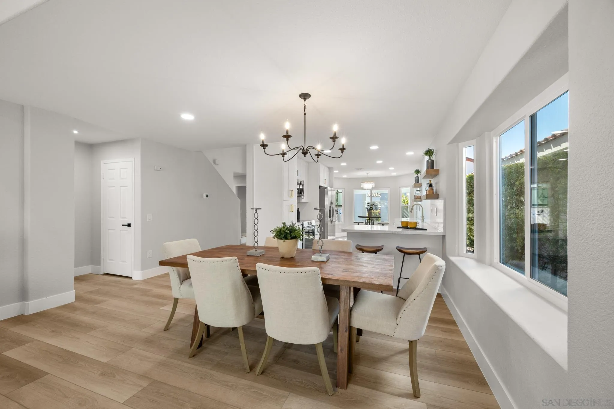 Photo #6: 250022047 Listing 
