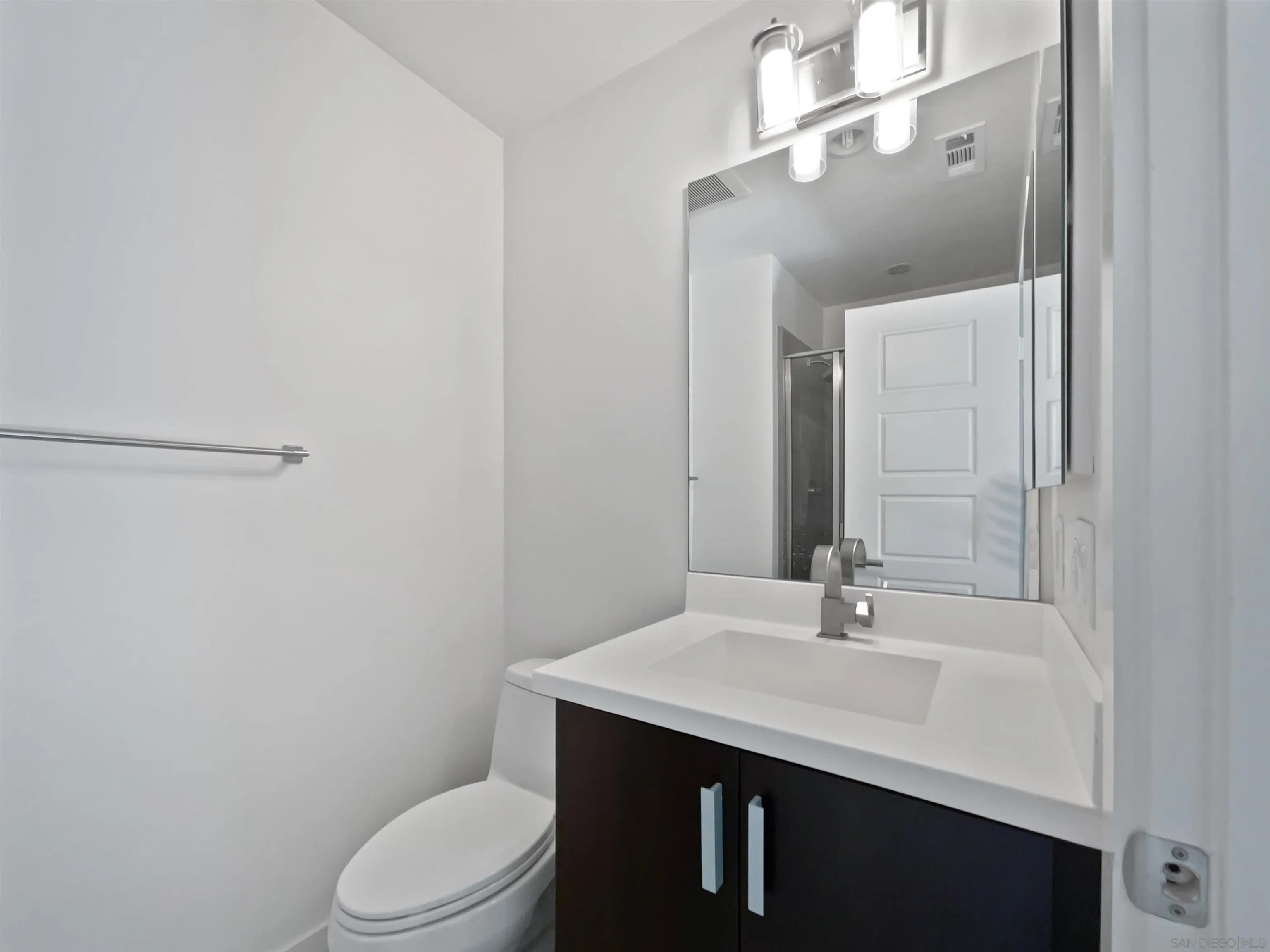 Photo #17: 250022050 Listing: Photo #17