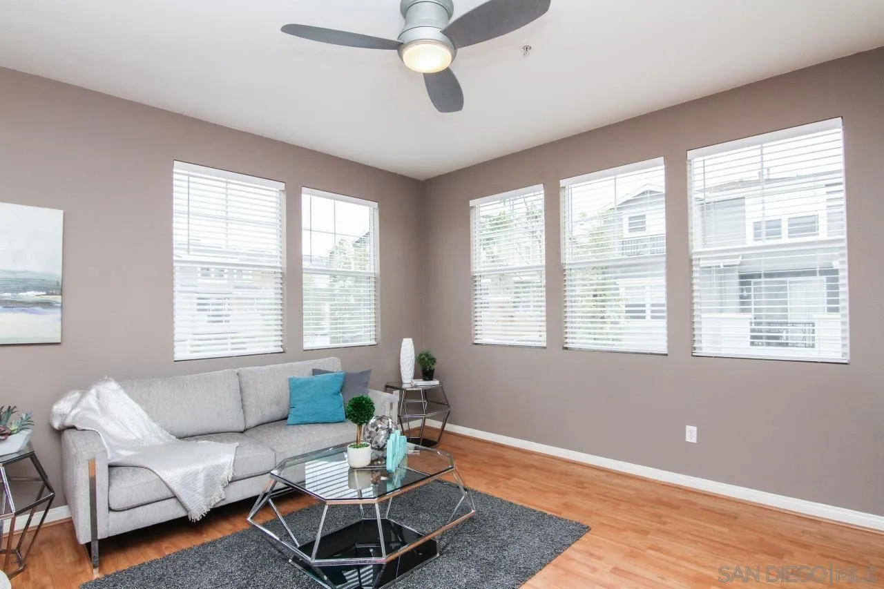 Photo #2: 250022084 Listing 