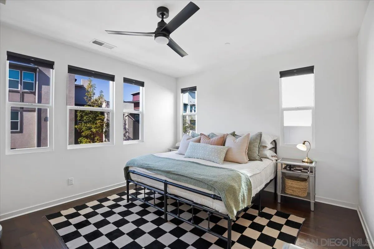 https://cdn.realtyfeed.com/cdn/127/250022096/83d93761c3a1dca532d96f2ad1c65f9b.webp