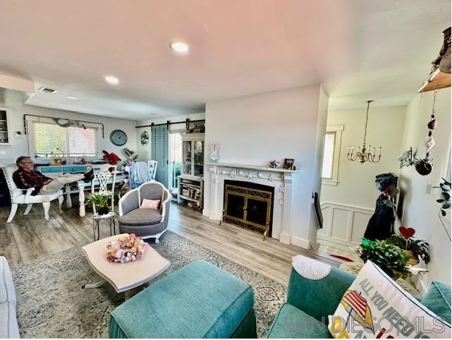 Photo #3: 250022118 Listing 