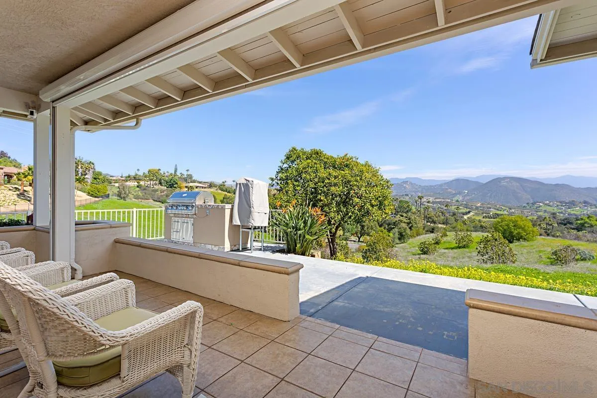 https://cdn.realtyfeed.com/cdn/127/250022127/1a05ea4c9b266aef5baaeca38d4d7c8a.webp