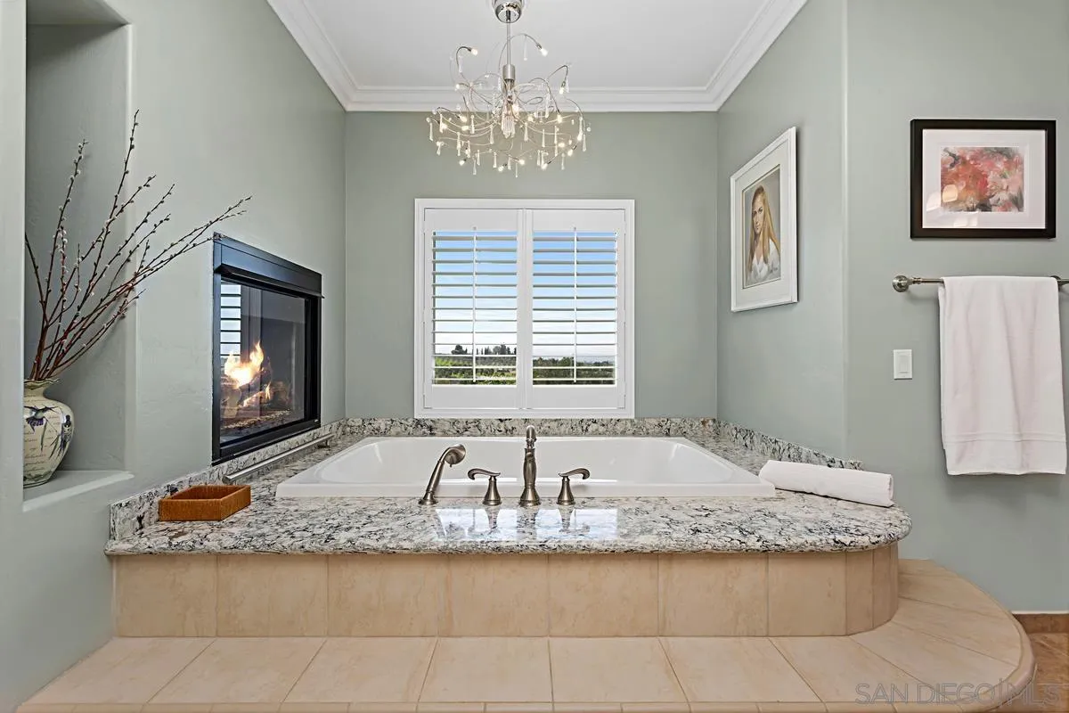 https://cdn.realtyfeed.com/cdn/127/250022127/39115127ededa30e00d1a1b9157cf3b0.webp