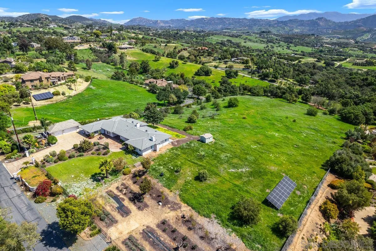 https://cdn.realtyfeed.com/cdn/127/250022127/4d39f194cc1e399654095a0439f1f2fb.webp