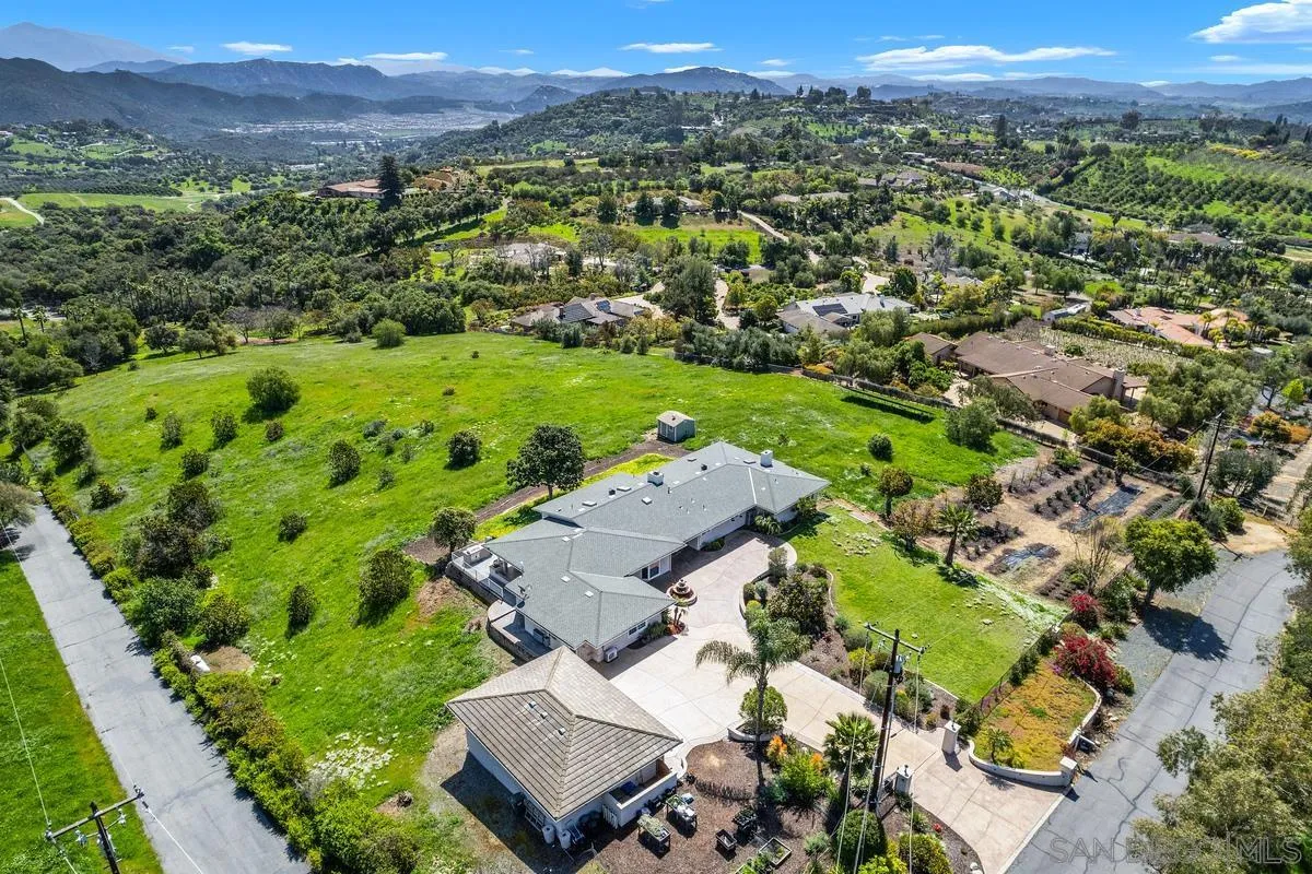 https://cdn.realtyfeed.com/cdn/127/250022127/8ff0aa54052f009435159e941cd7b16a.webp