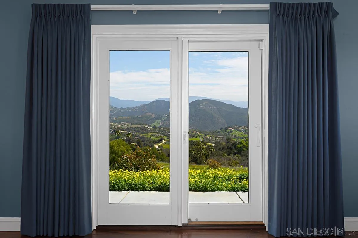 https://cdn.realtyfeed.com/cdn/127/250022127/baeb776e36c6601a5934e6a7b572fbd8.webp