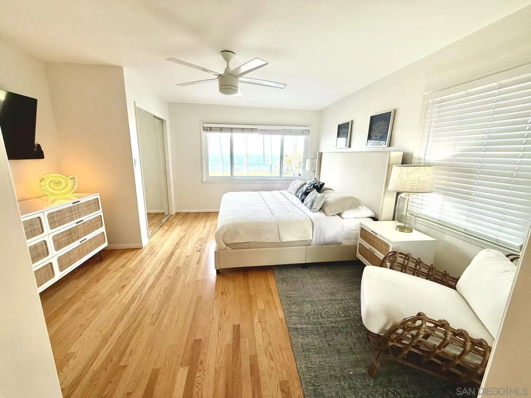 Photo #20: 250022139 Listing: Photo #20