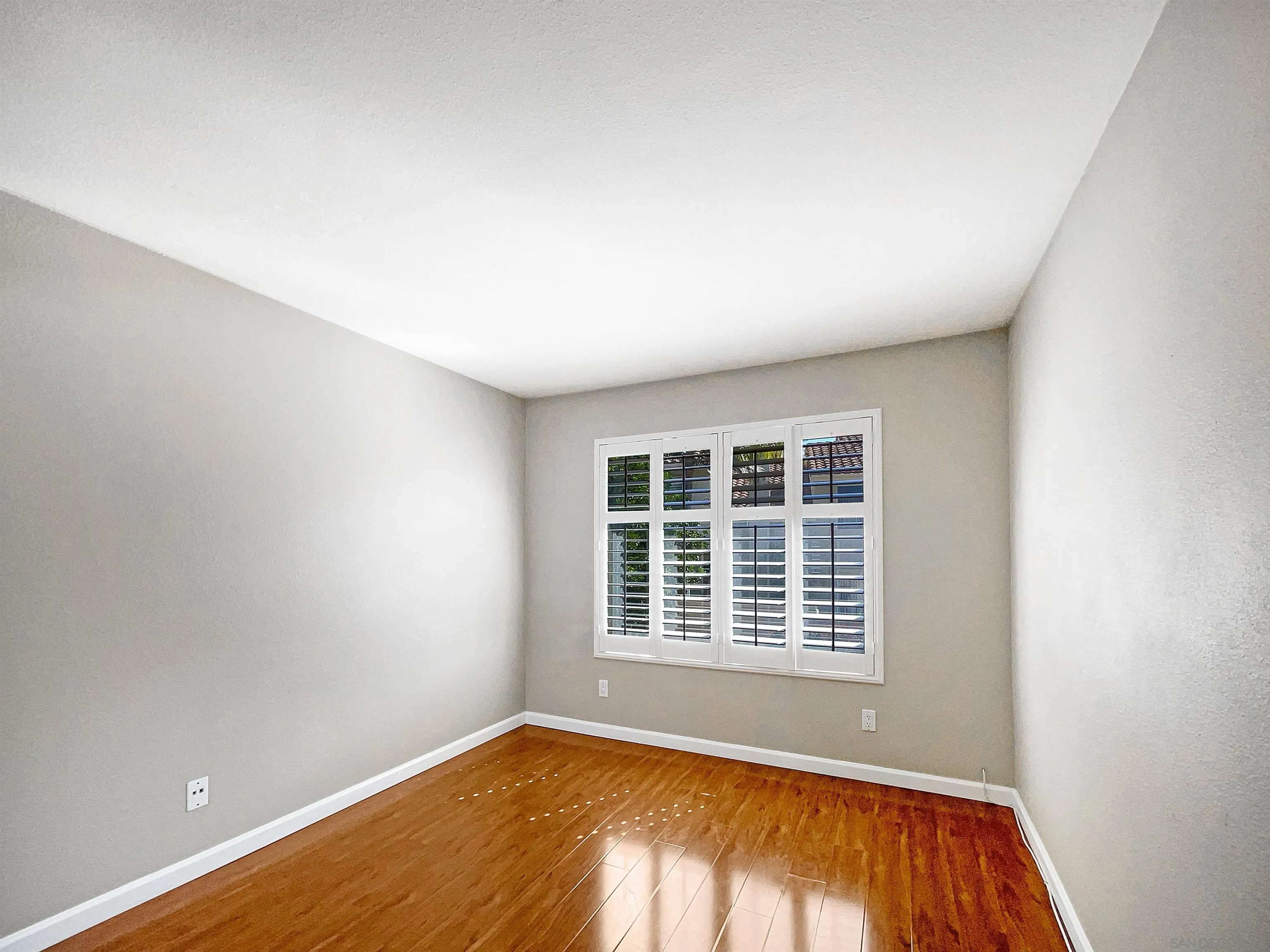 Photo #5: 250022143 Listing 