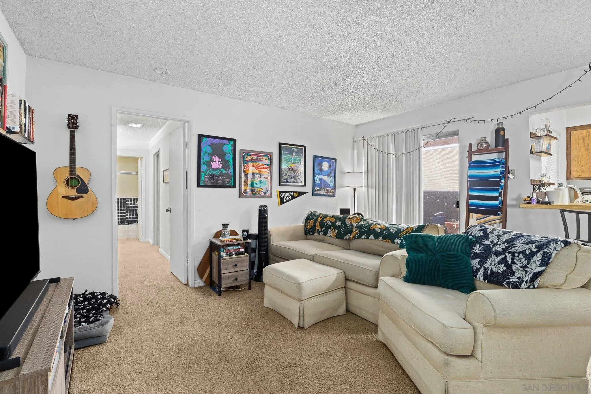 Photo #2: 250022152 Listing 