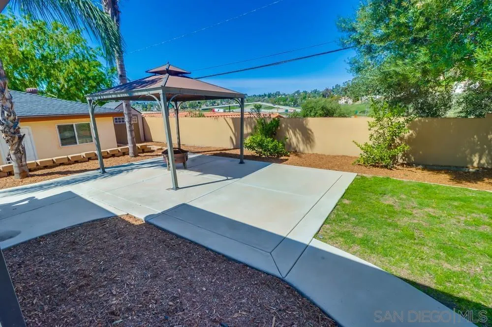https://cdn.realtyfeed.com/cdn/127/250022171/a38fcb18fb6cfccf66b9b4133540d2c6.webp