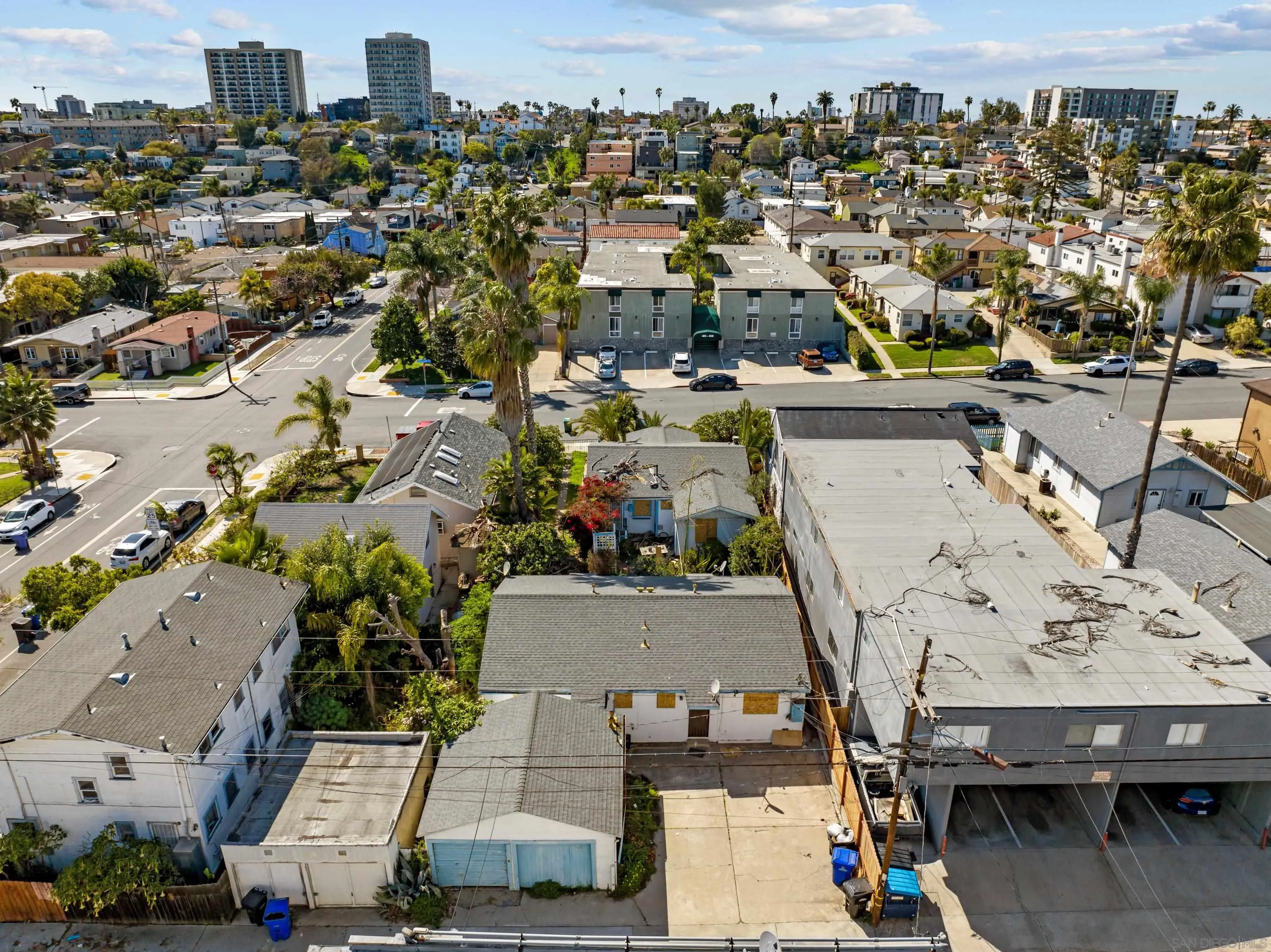 https://cdn.realtyfeed.com/cdn/127/250022221/032b0c2bbe4eb64bbd6d970a1dd38ad7.webp
