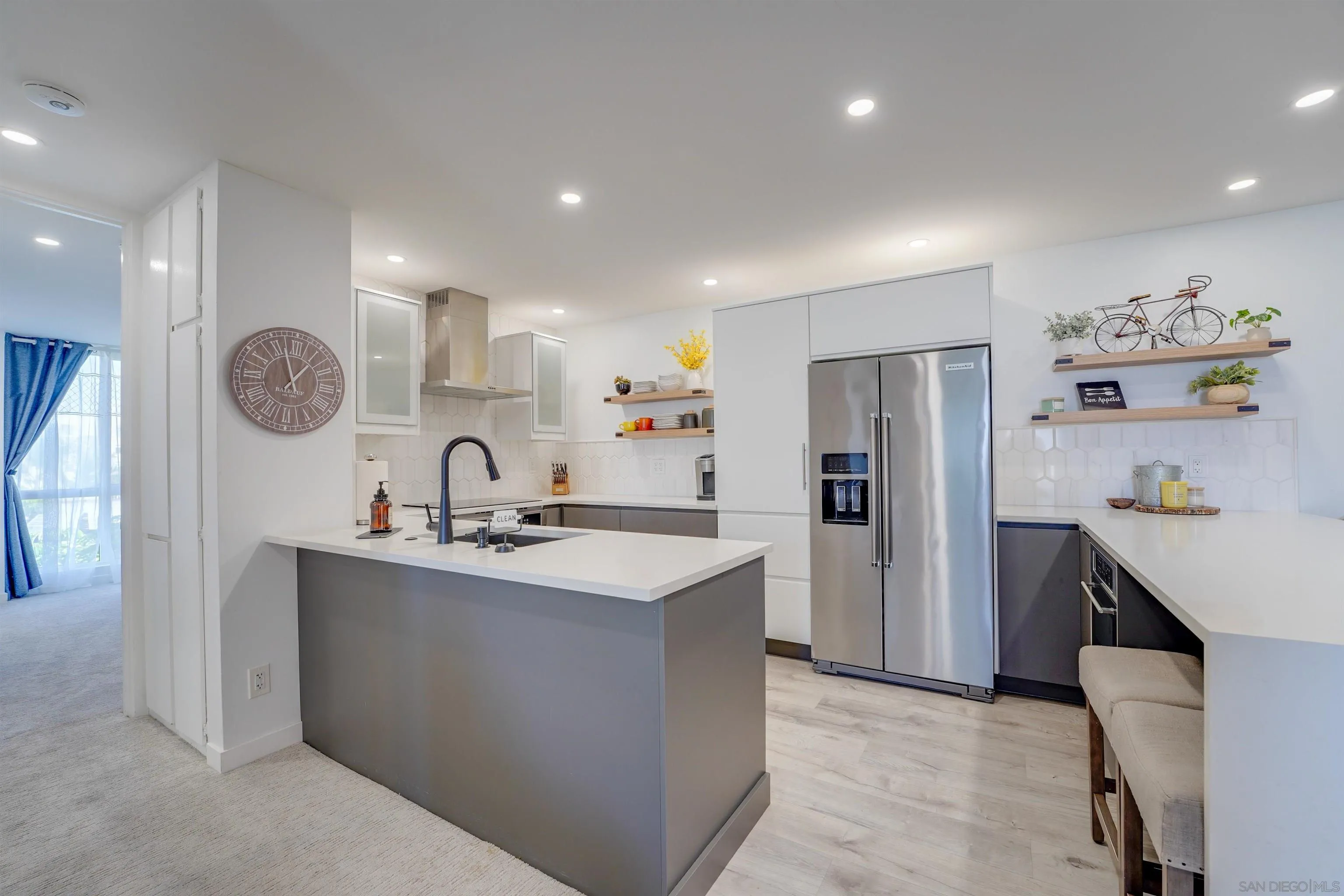 Photo #6: 250022235 Listing 