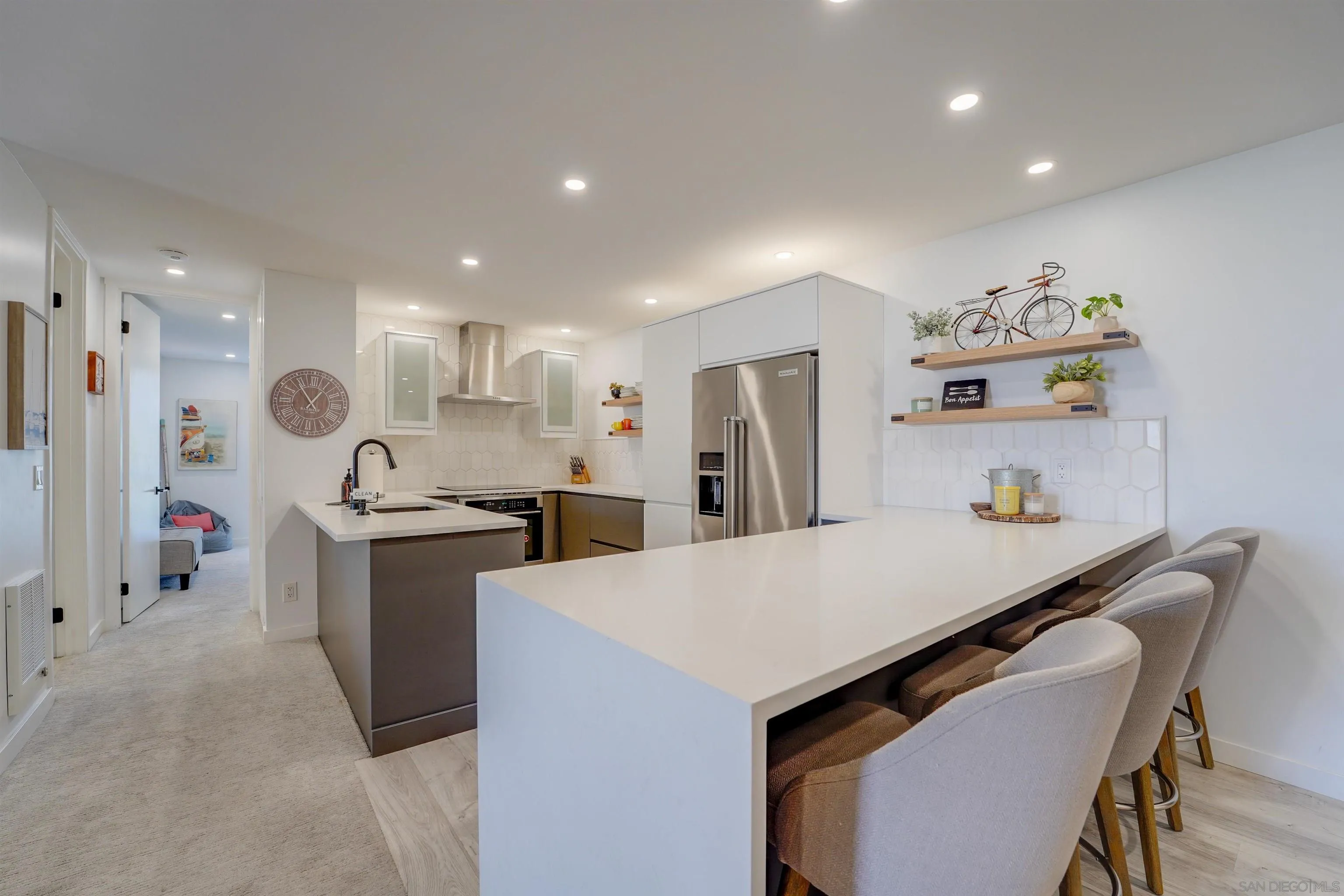 Photo #5: 250022235 Listing 