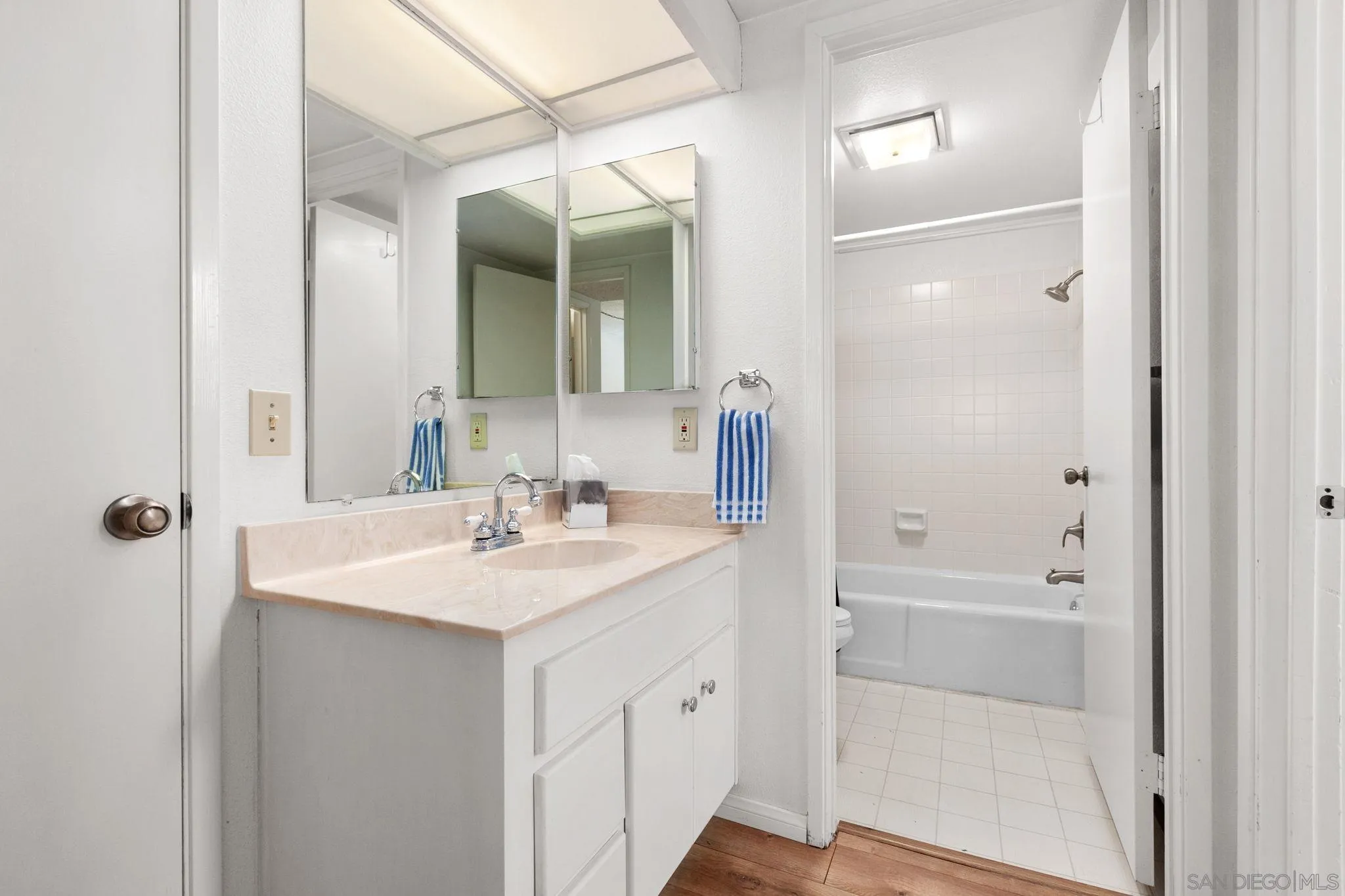 Photo #17: 250022247 Listing: Photo #17