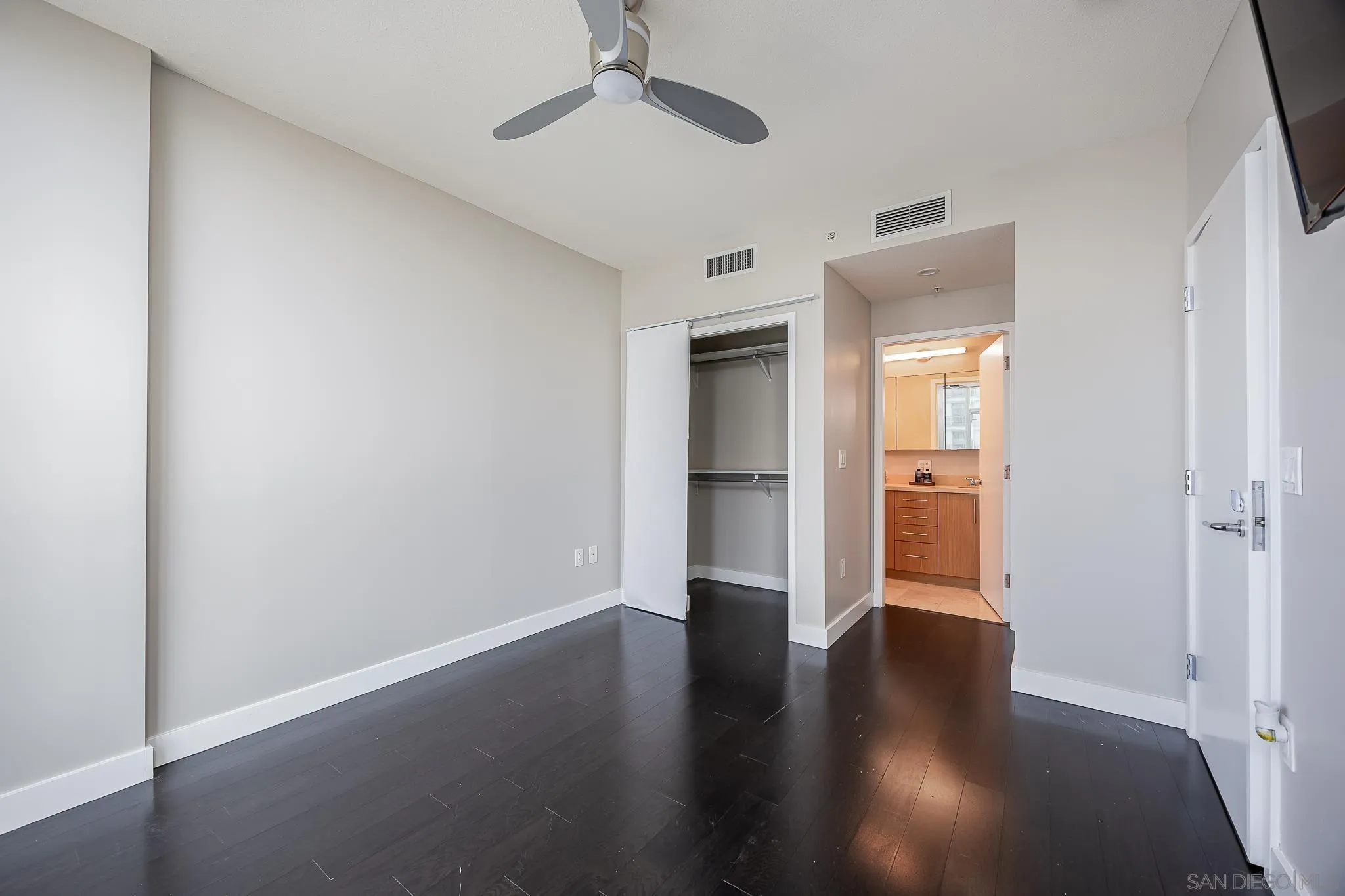 Photo #22: 250022276 Listing: Photo #22