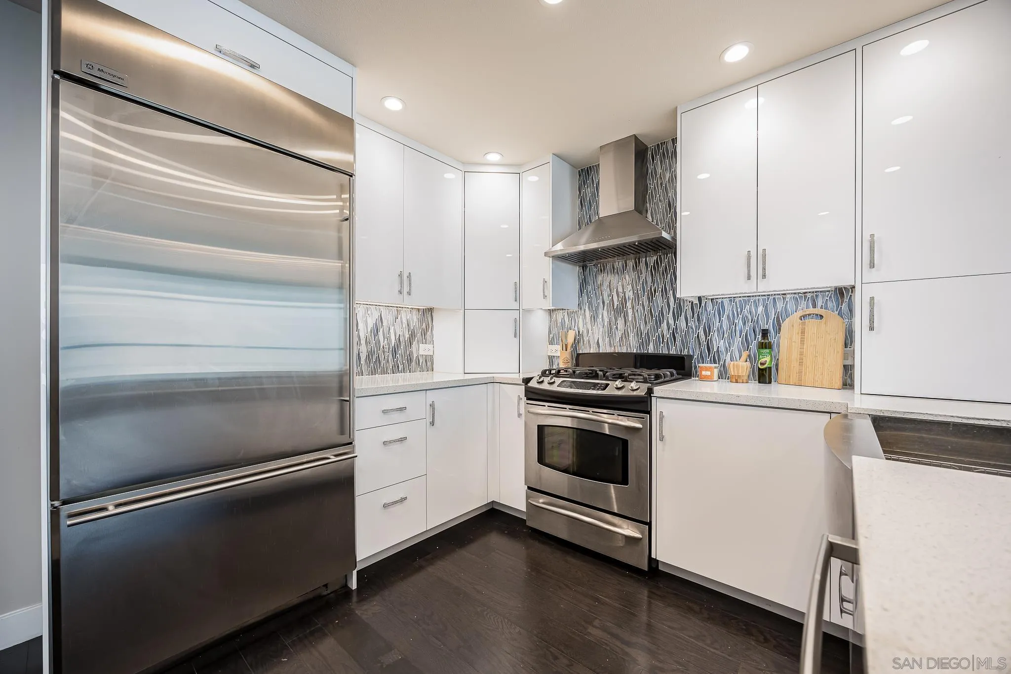 Photo #6: 250022276 Listing 