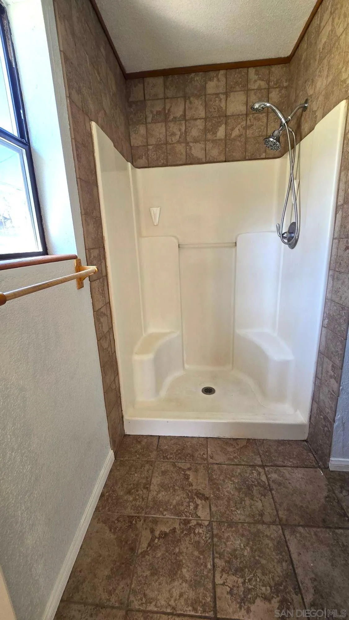 https://cdn.realtyfeed.com/cdn/127/250022285/202bc4605f21a7686d80b6c221f74b8a.webp