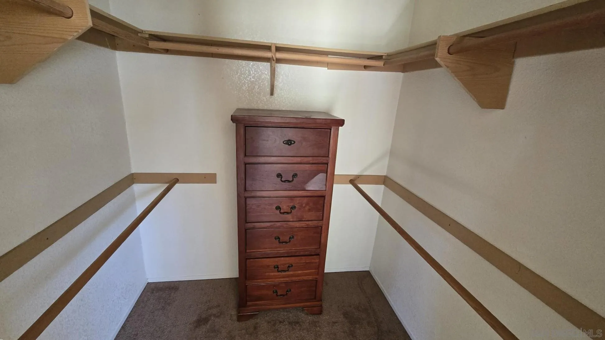 https://cdn.realtyfeed.com/cdn/127/250022285/55b4ecc6d5b811731fbbf69bdb75251c.webp