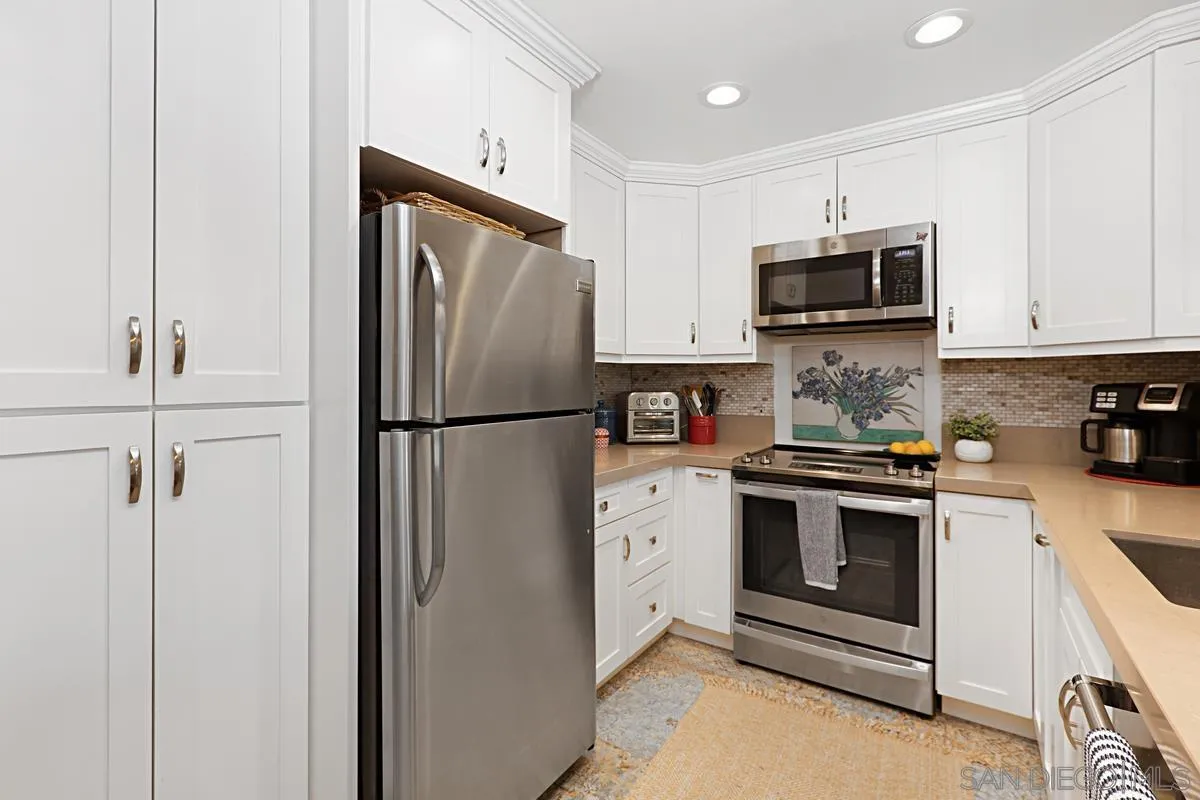 Photo #8: 250022290 Listing: Photo #8