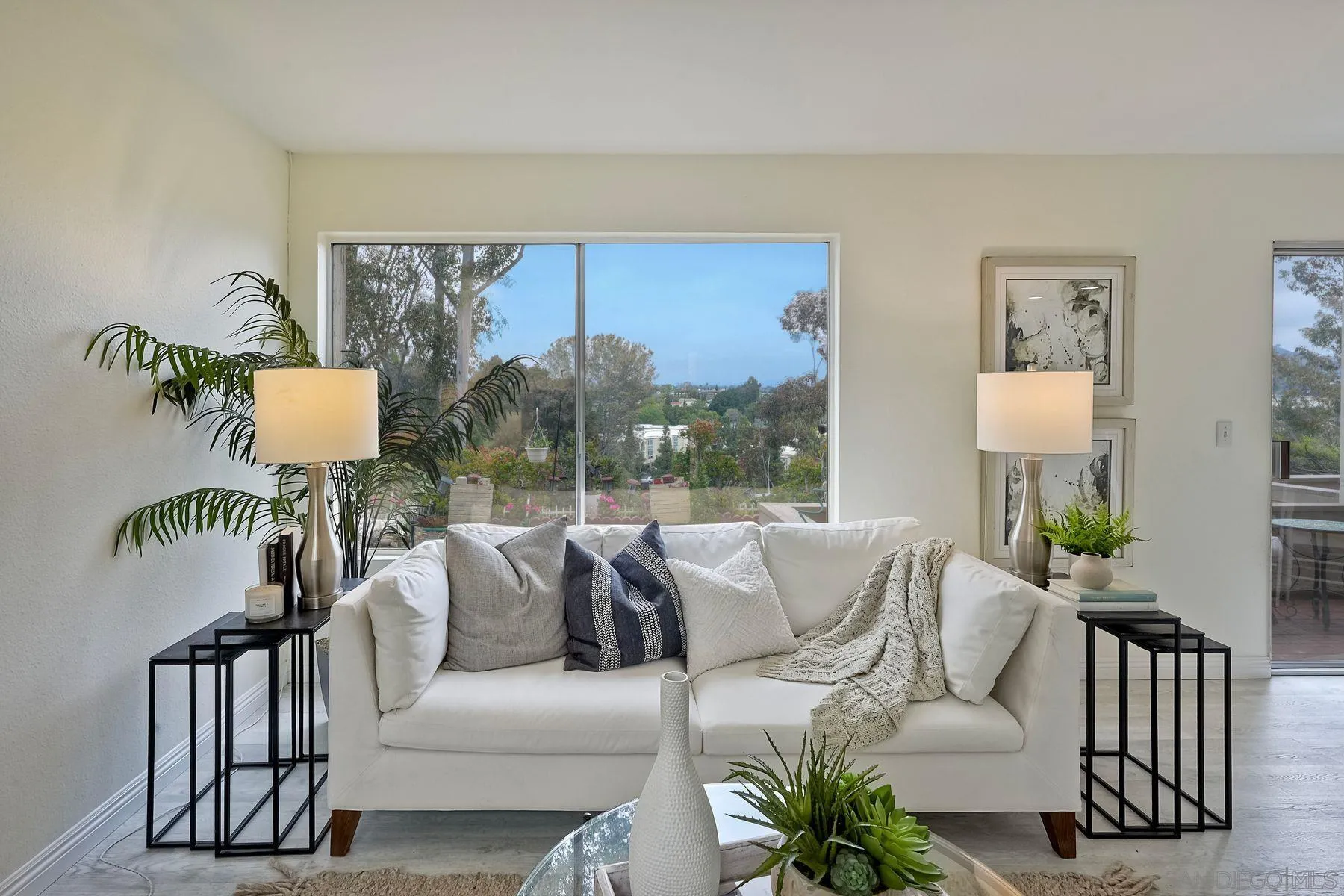 Photo #4: 250022327 Listing 