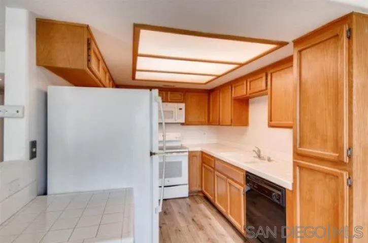 Photo #5: 250022331 Listing 