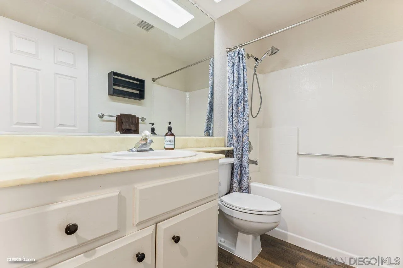 Photo #3: 250022331 Listing 