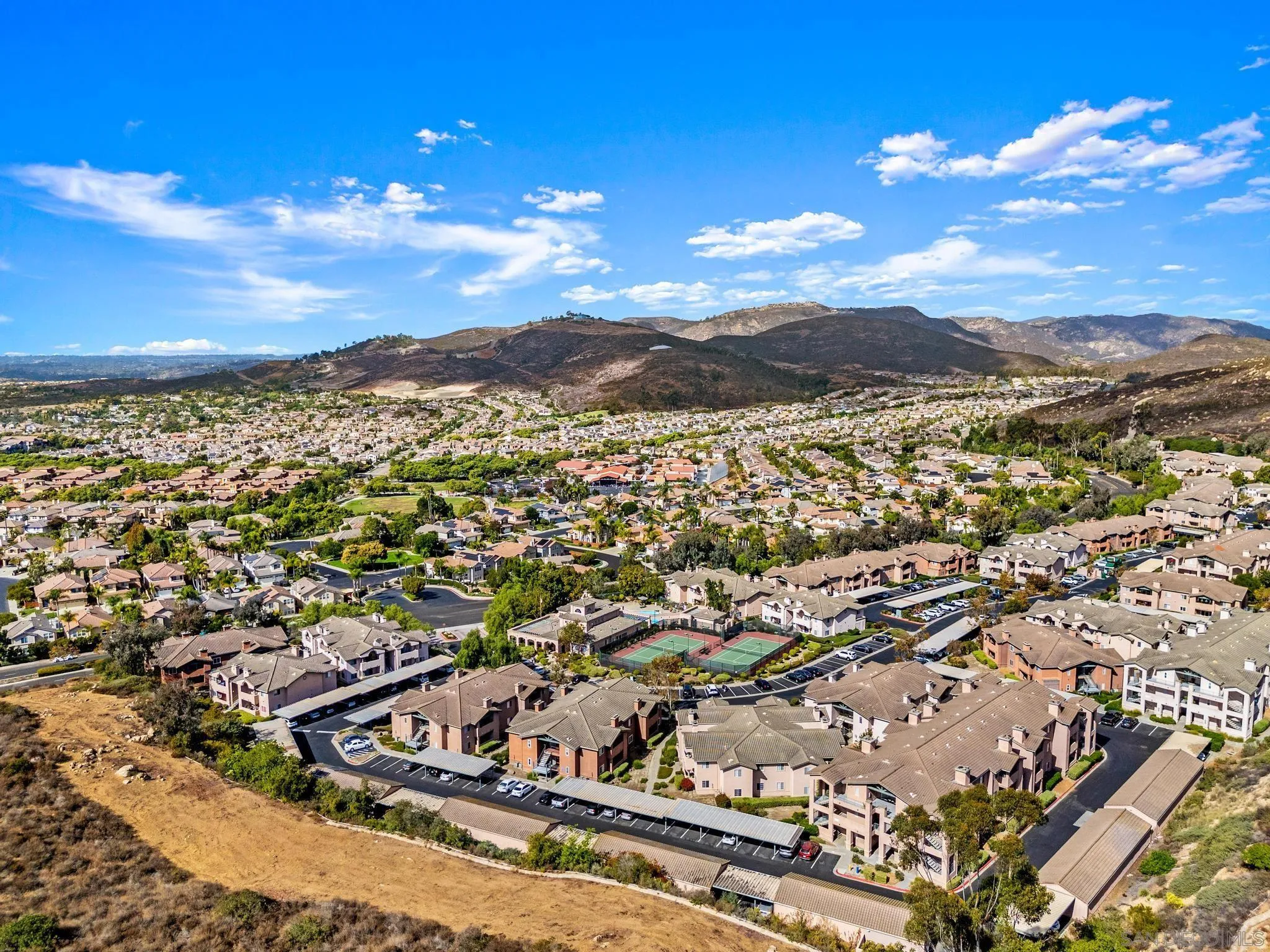 https://cdn.realtyfeed.com/cdn/127/250022360/0049319132cc37a446274be45101dd91.webp