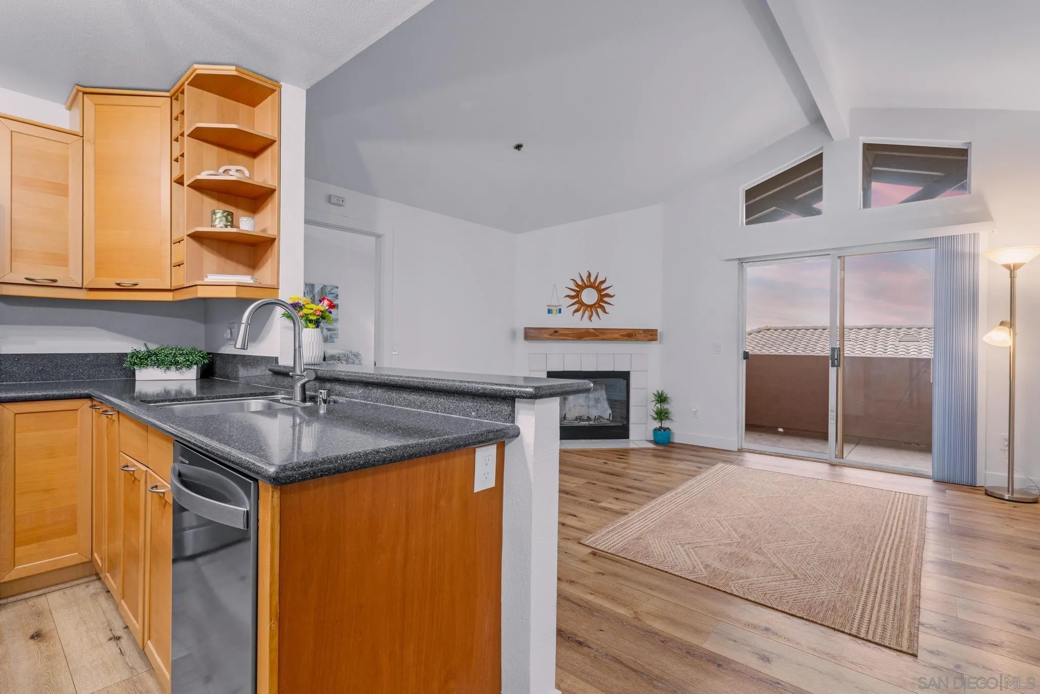 https://cdn.realtyfeed.com/cdn/127/250022360/3e34c6114a9305606b8cd42795ac37ac.webp