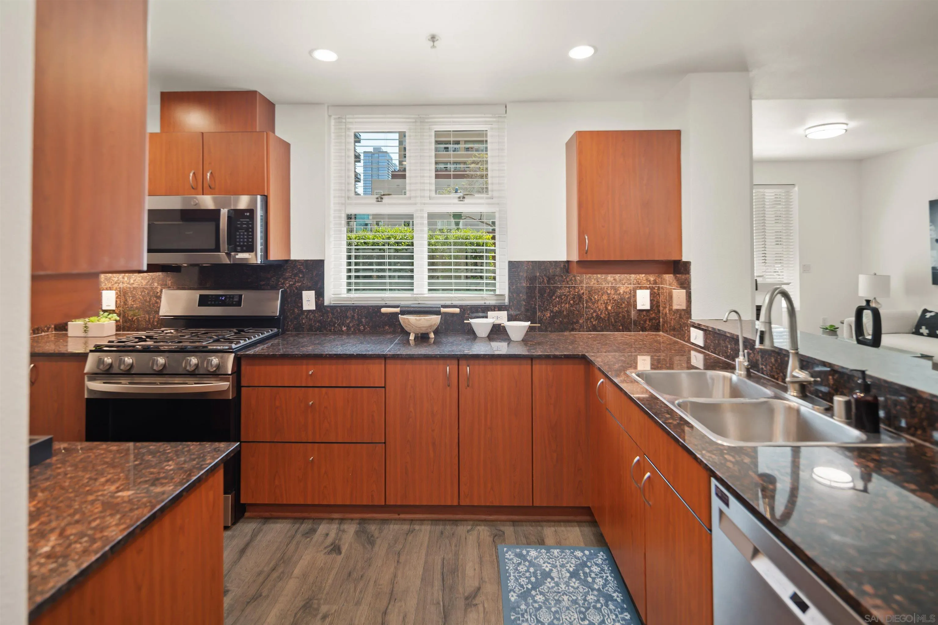 Photo #14: 250022421 Listing: Photo #14