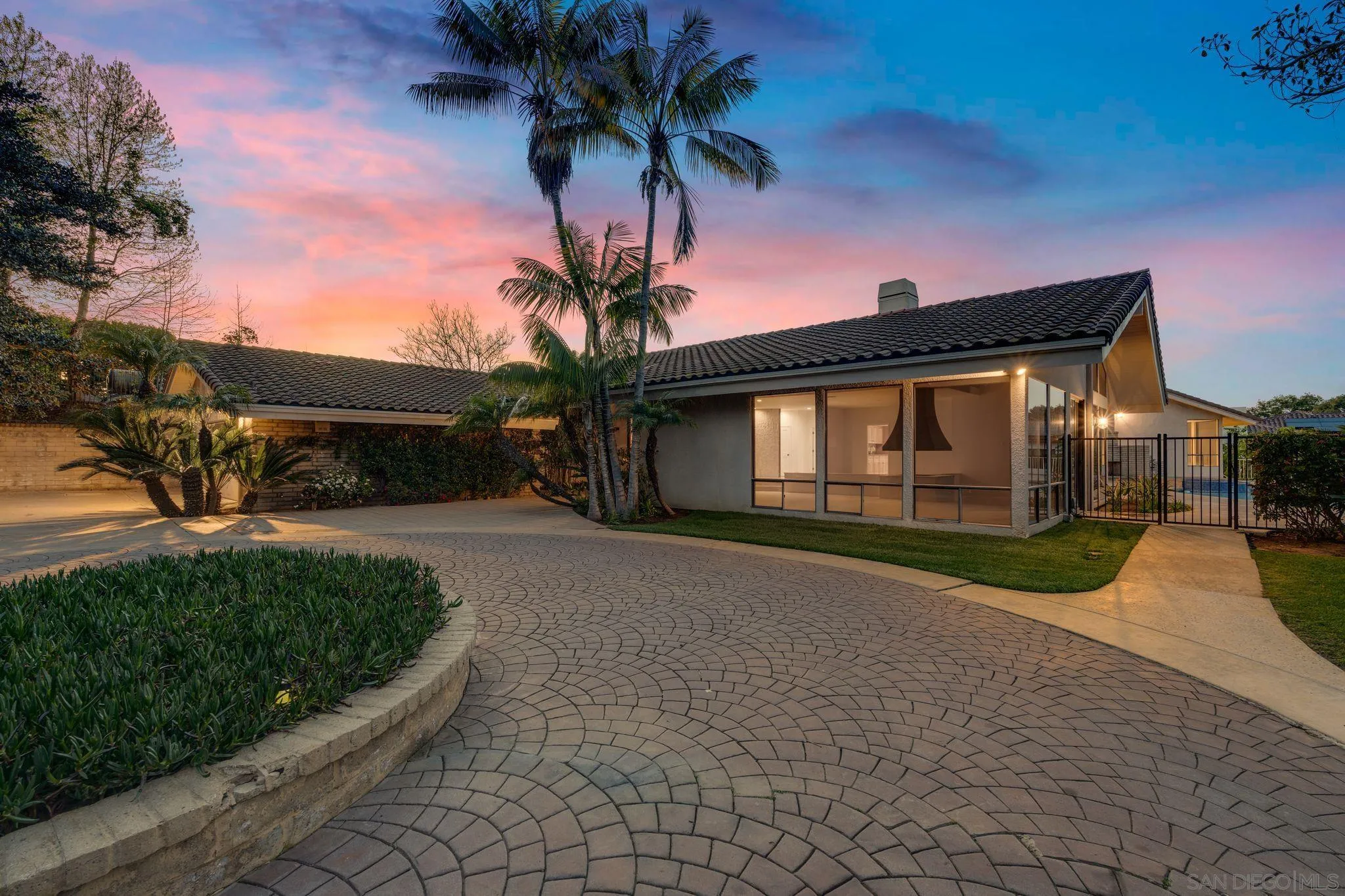https://cdn.realtyfeed.com/cdn/127/250022438/4bd72ab7801dae8ac0aee7eb5d7cce45.webp