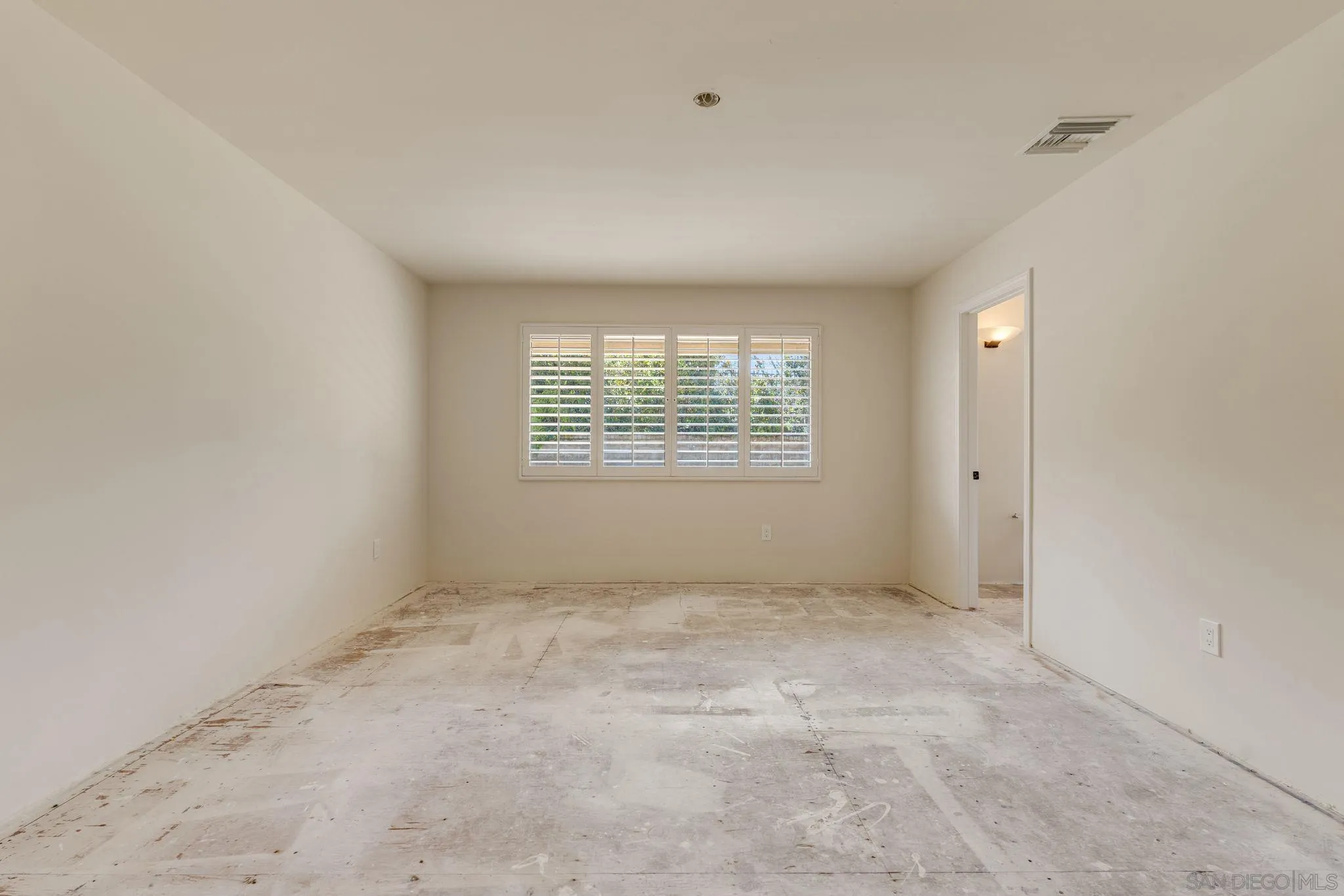 https://cdn.realtyfeed.com/cdn/127/250022438/7f5d93ea3a45f51410f652704f472837.webp