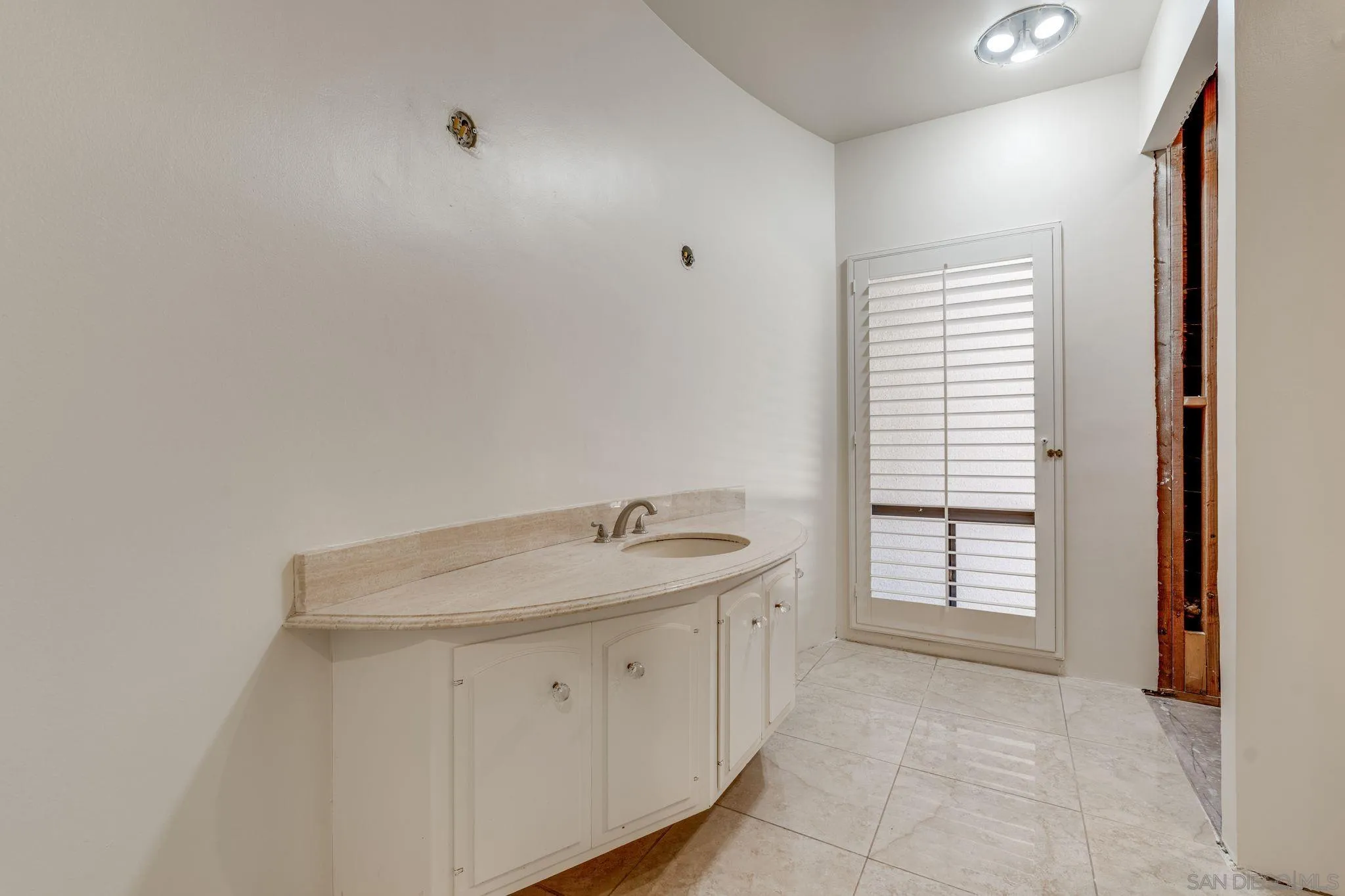 https://cdn.realtyfeed.com/cdn/127/250022438/992774d8070791192f4fa36a3895d1c5.webp