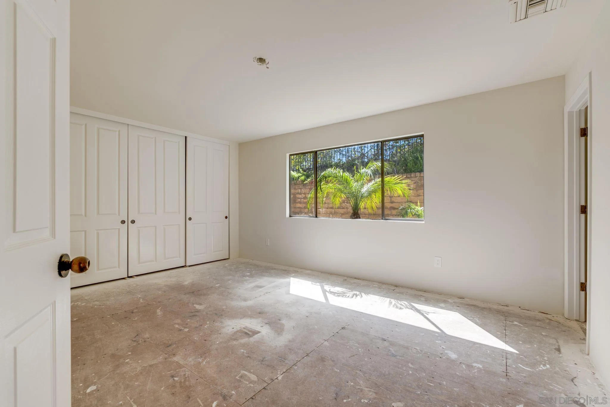 https://cdn.realtyfeed.com/cdn/127/250022438/b4228778554c75317bcf0b3ff4ce1f6e.webp