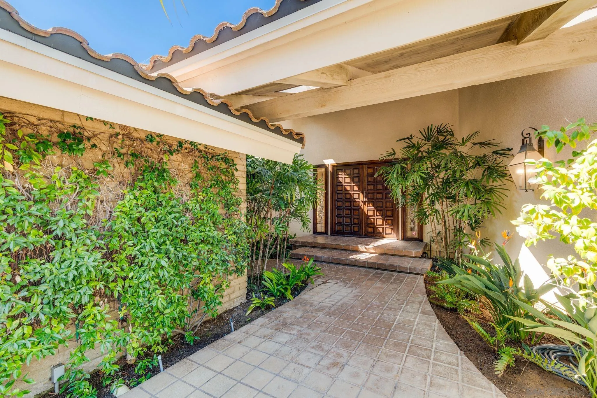 https://cdn.realtyfeed.com/cdn/127/250022438/f70b64d6b1dd0f4ddbd826d2c7237307.webp